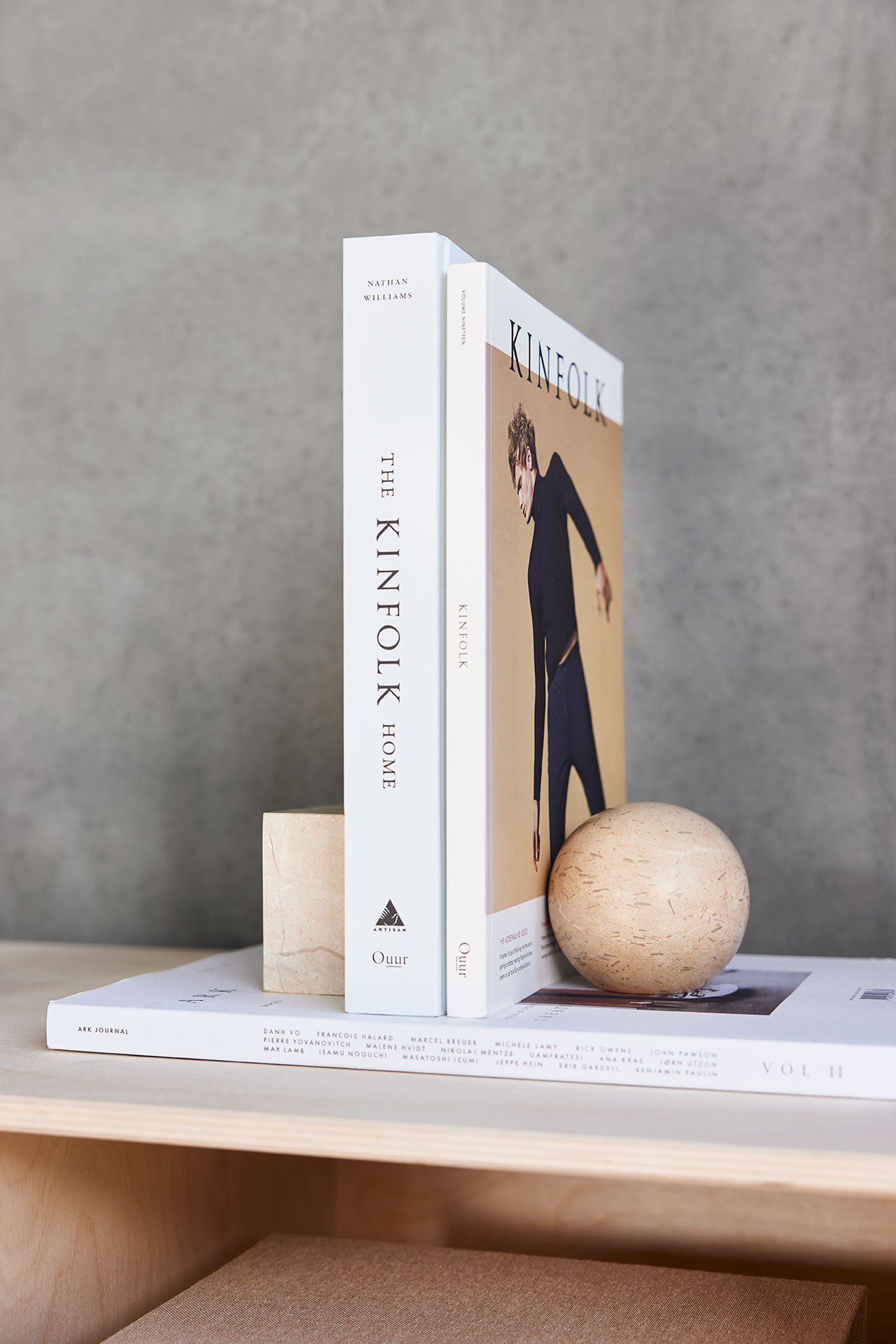 Round marble bookend OYOY LIVING DESIGN Brown