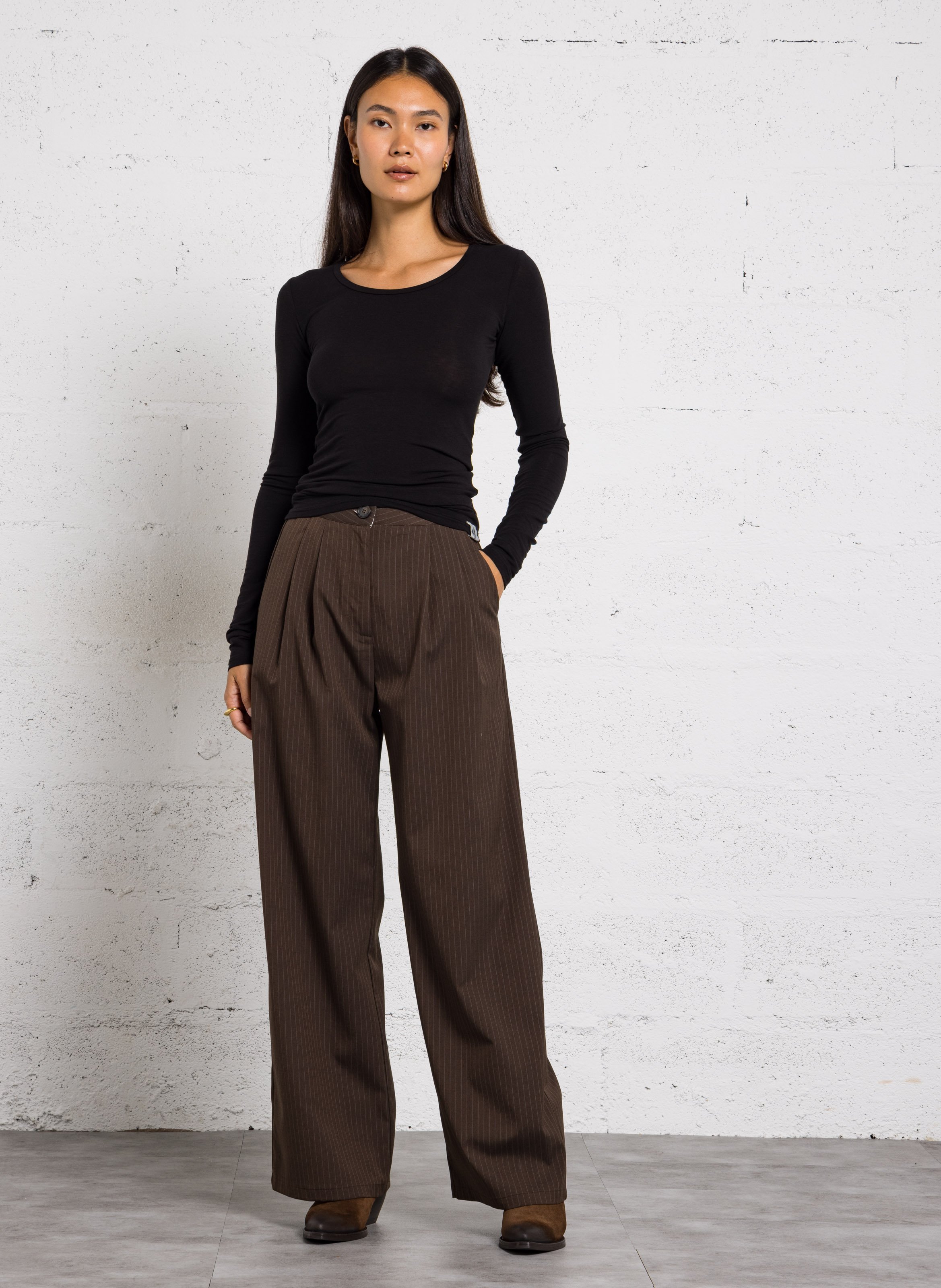 Weite Taillenhose mit Bundfalten | Braun LA PETITE ETOILE Damen