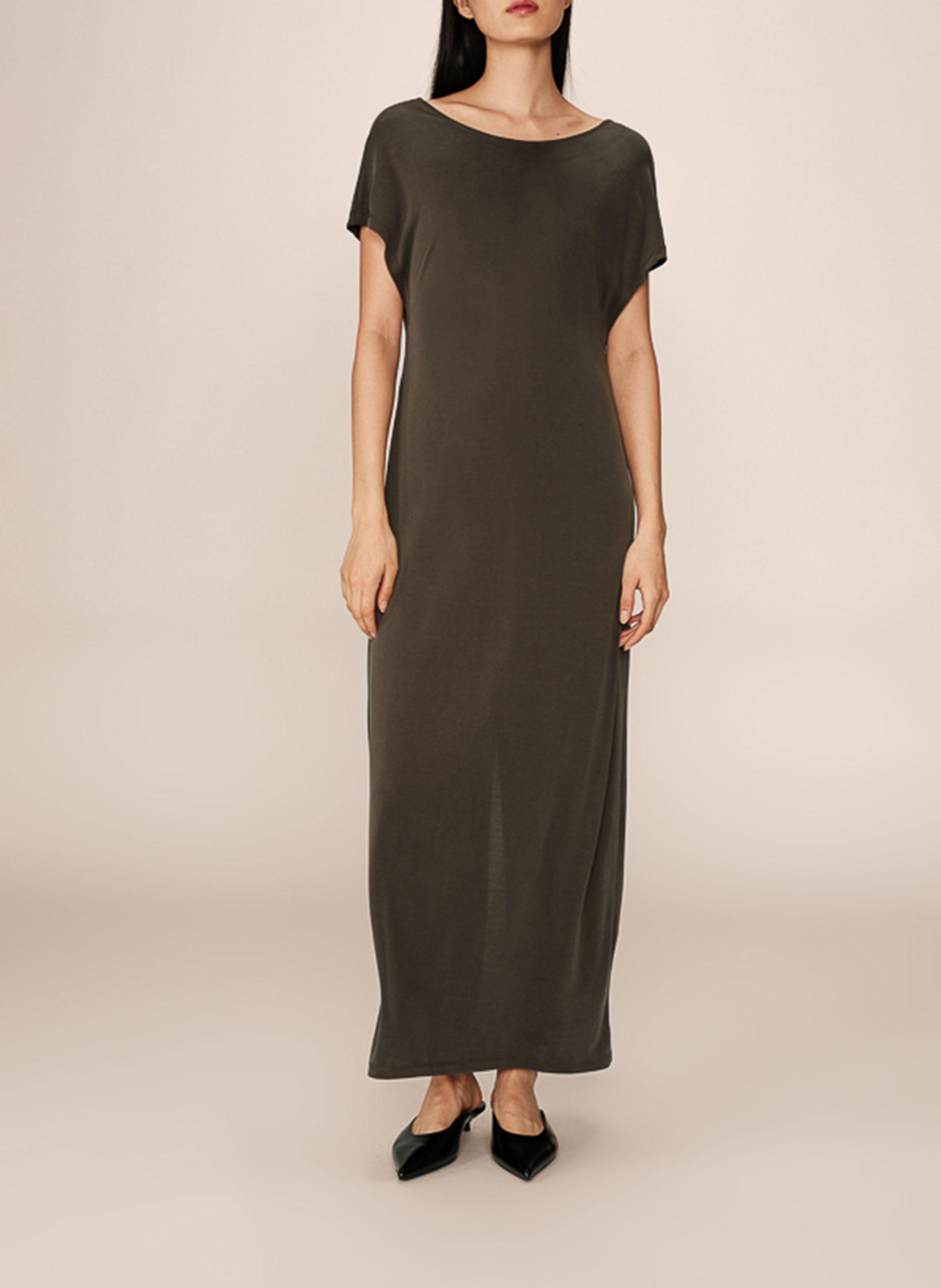 Straight long dress with V-back GRACE ET MILA Green