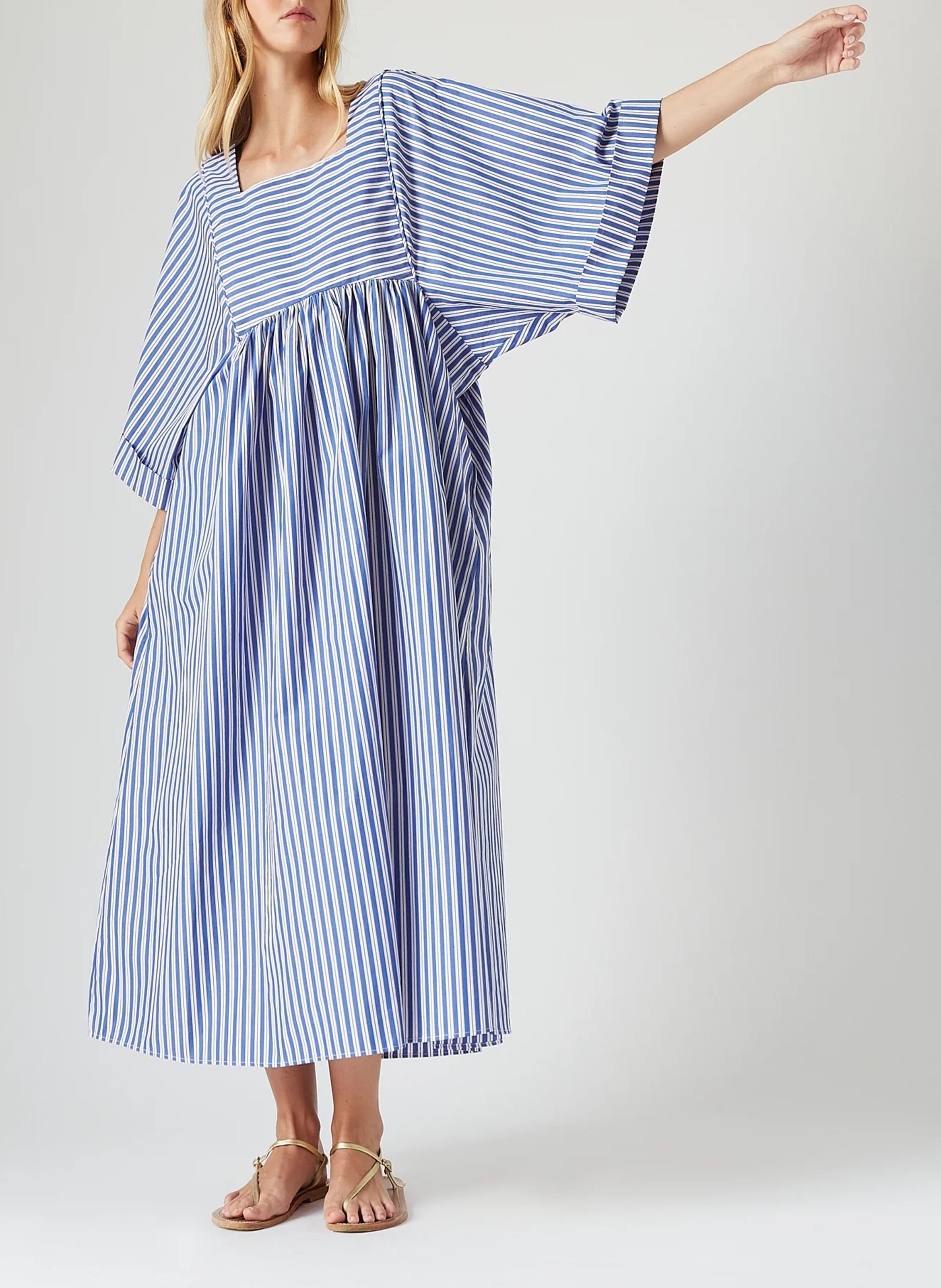 Halflange, gestreepte jurk THE LABEL EDITION Blauw