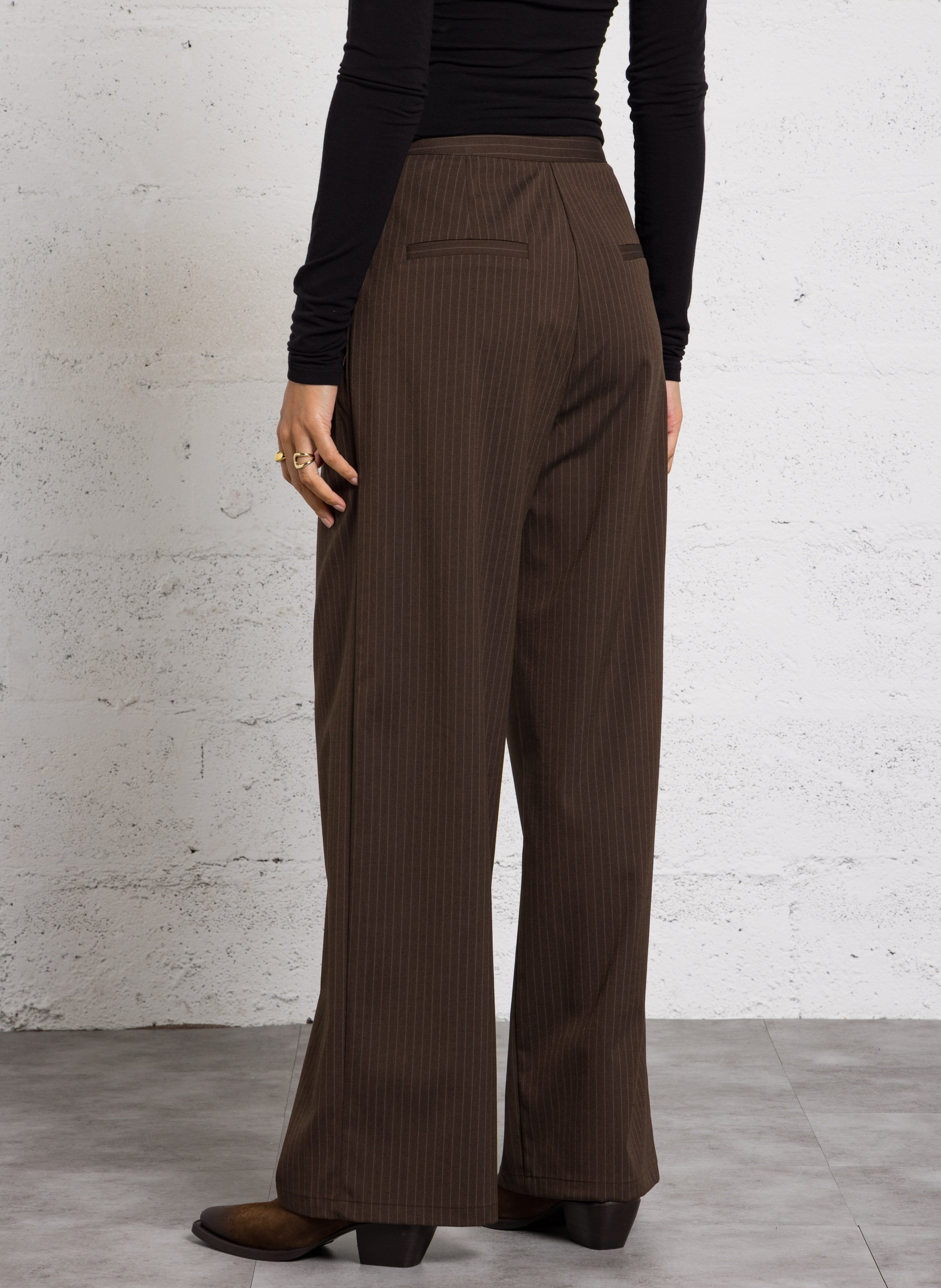 Weite Taillenhose mit Bundfalten | Braun LA PETITE ETOILE Damen