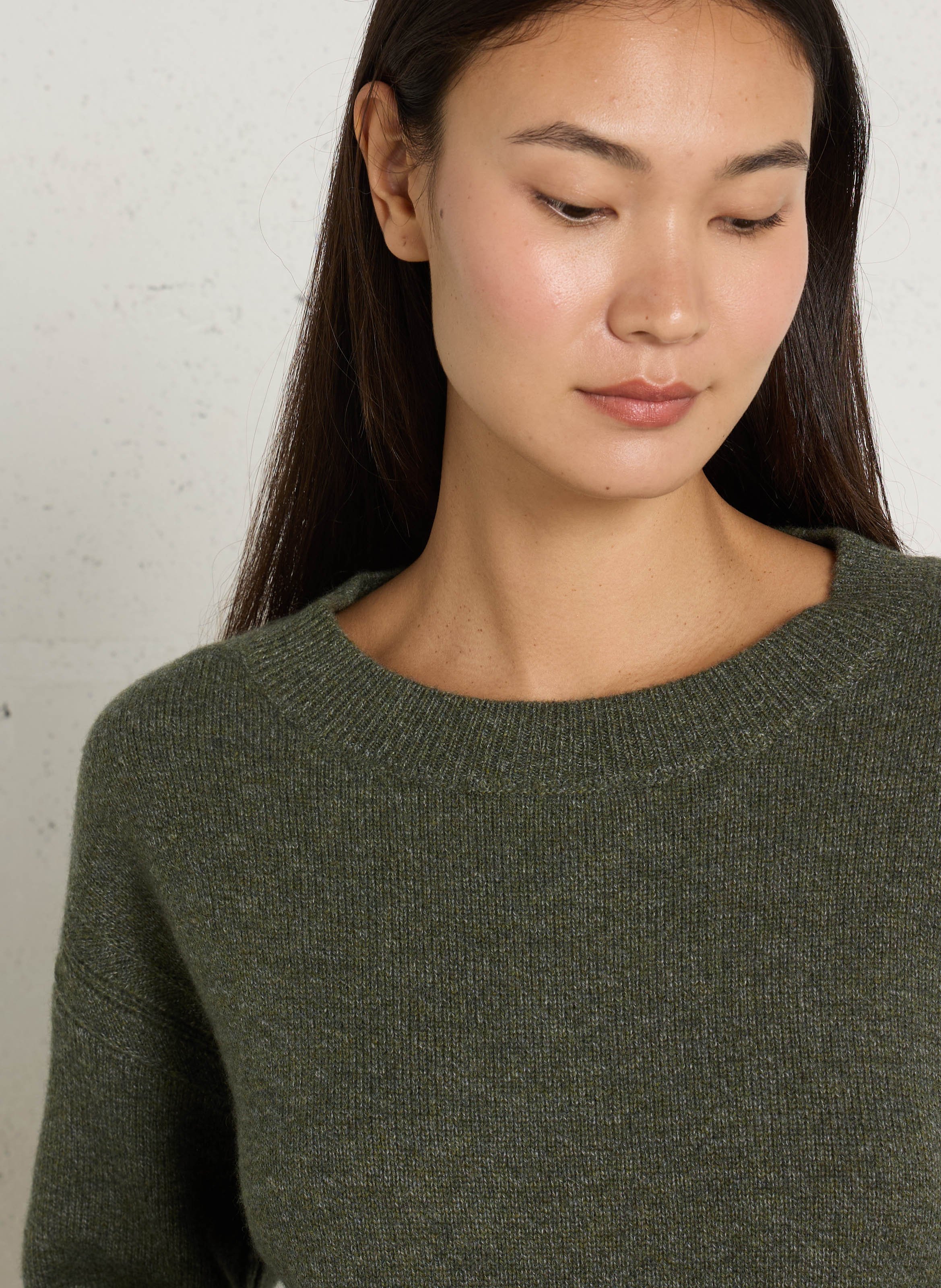 Gerader Pullover mit Rundhalsausschnitt aus Wolle MAISON 123 Grun