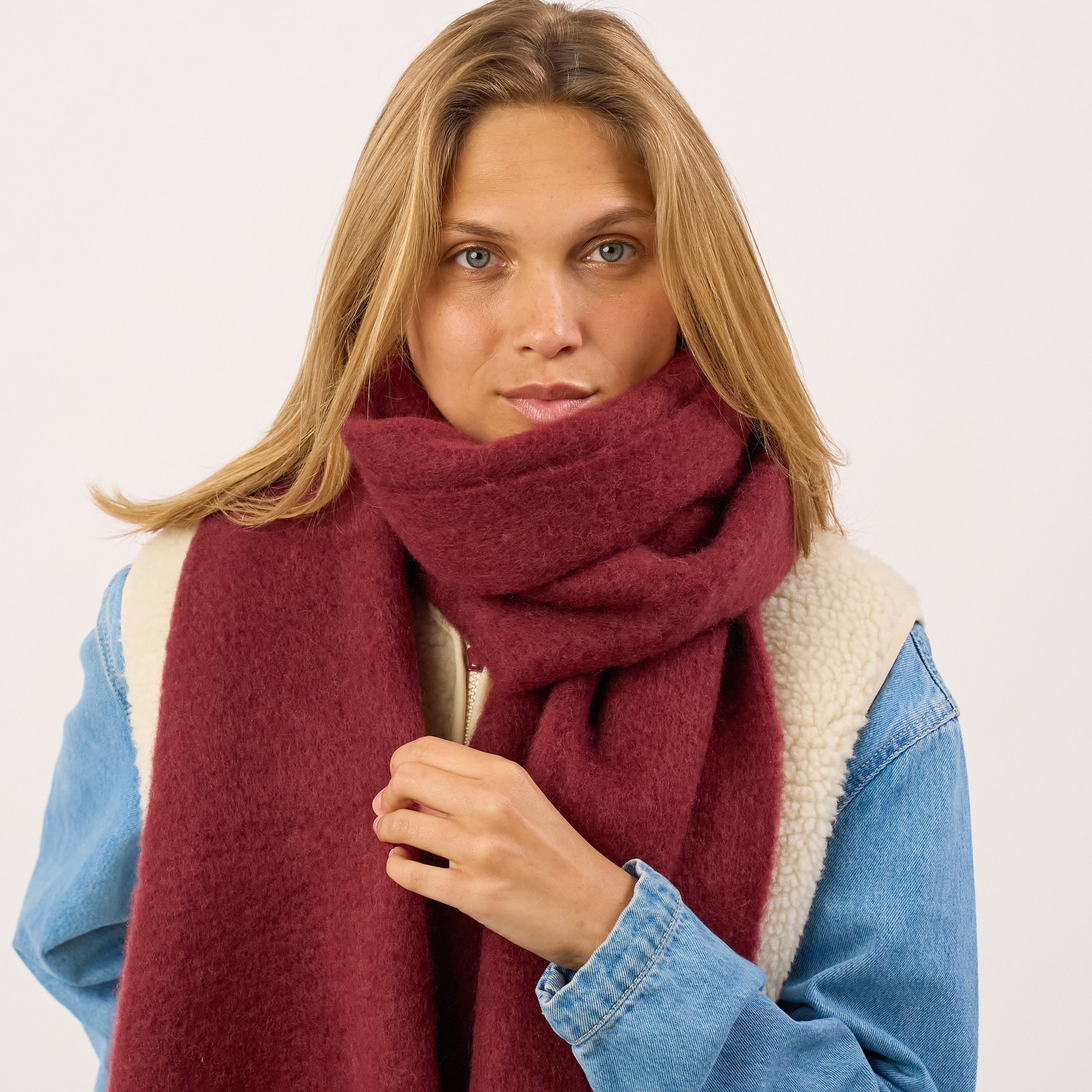 Wide wool scarf BILLYBELT Red