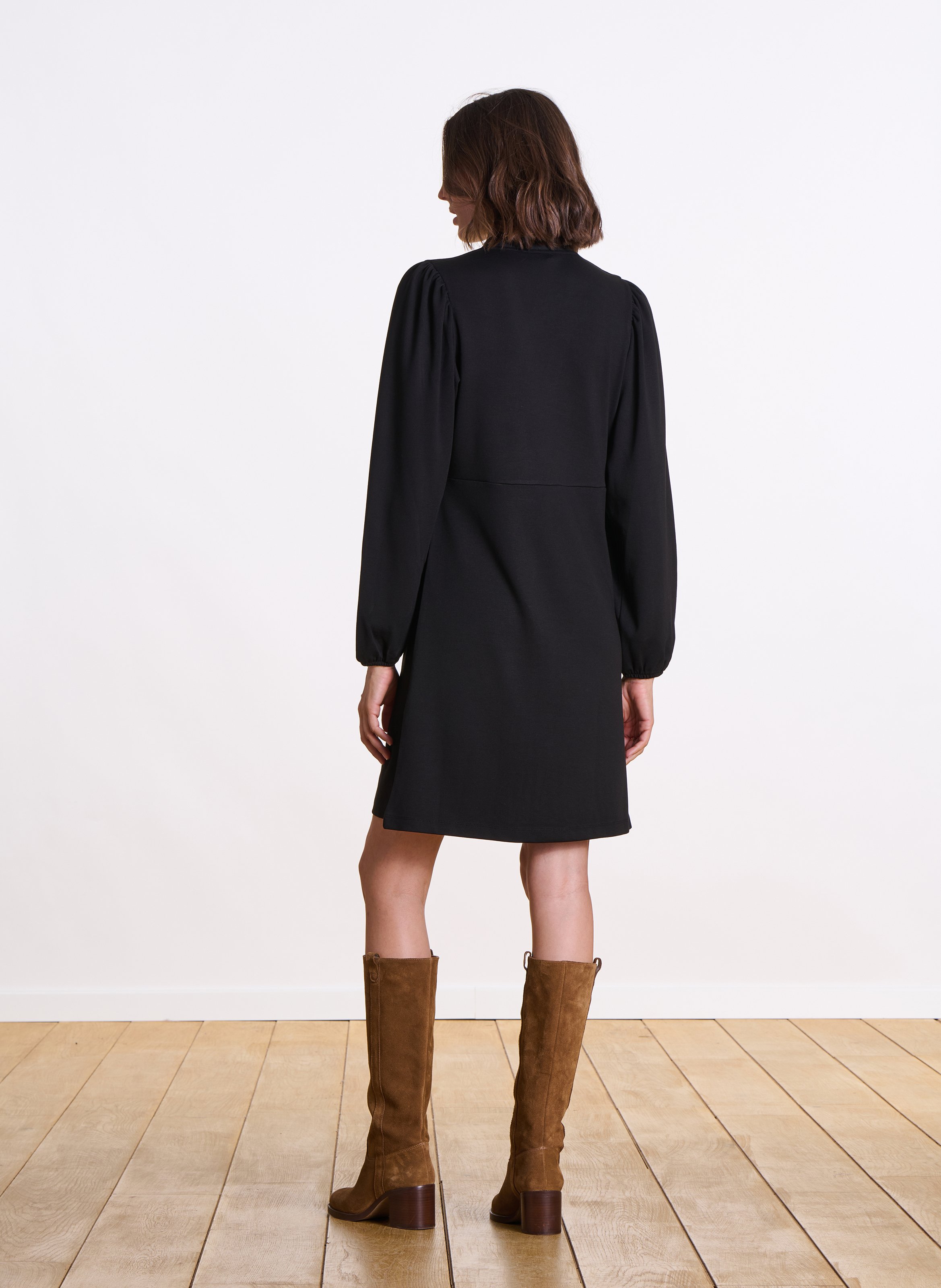 Korte jurk met V-hals LA FEE MARABOUTEE Black