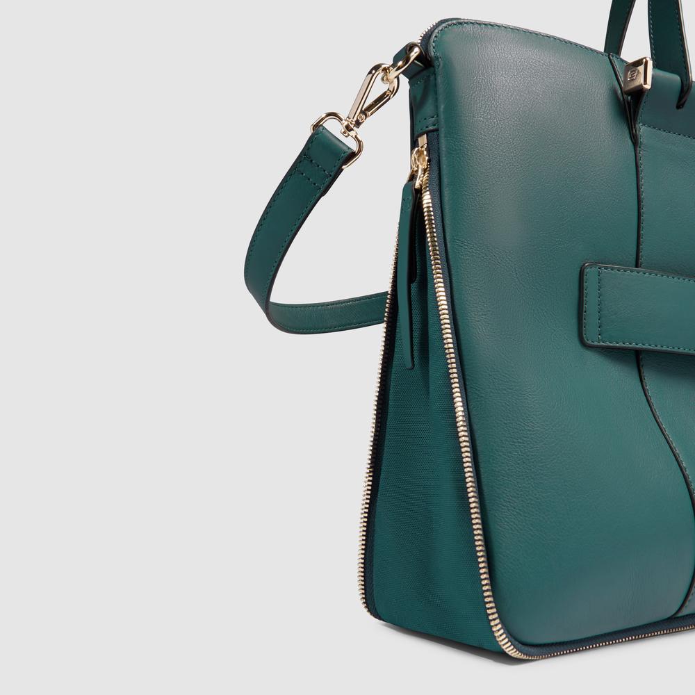 Leather messenger bag PIQUADRO Blue