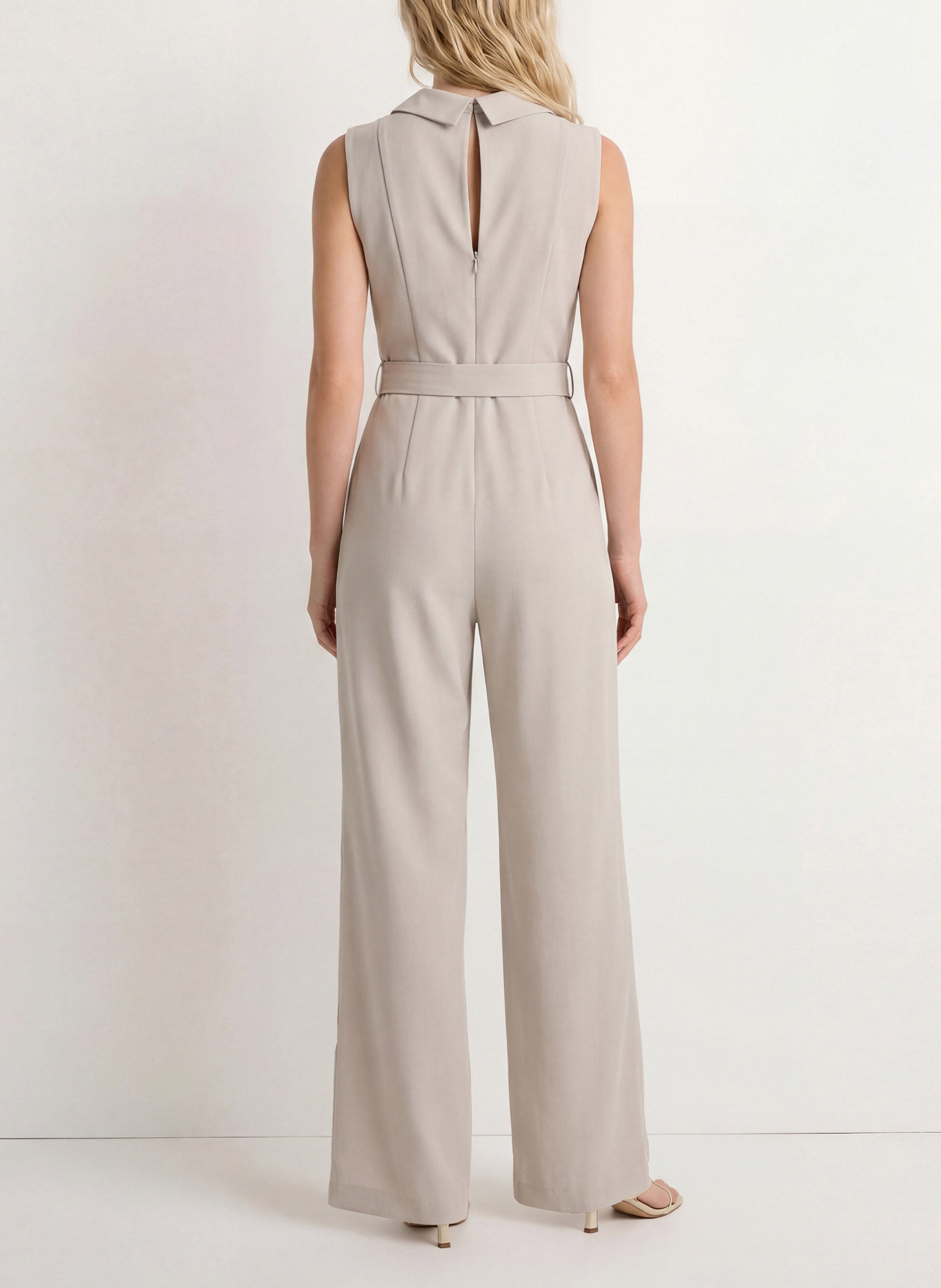 Rechte jumpsuit met V-hals KOOKAI Beige