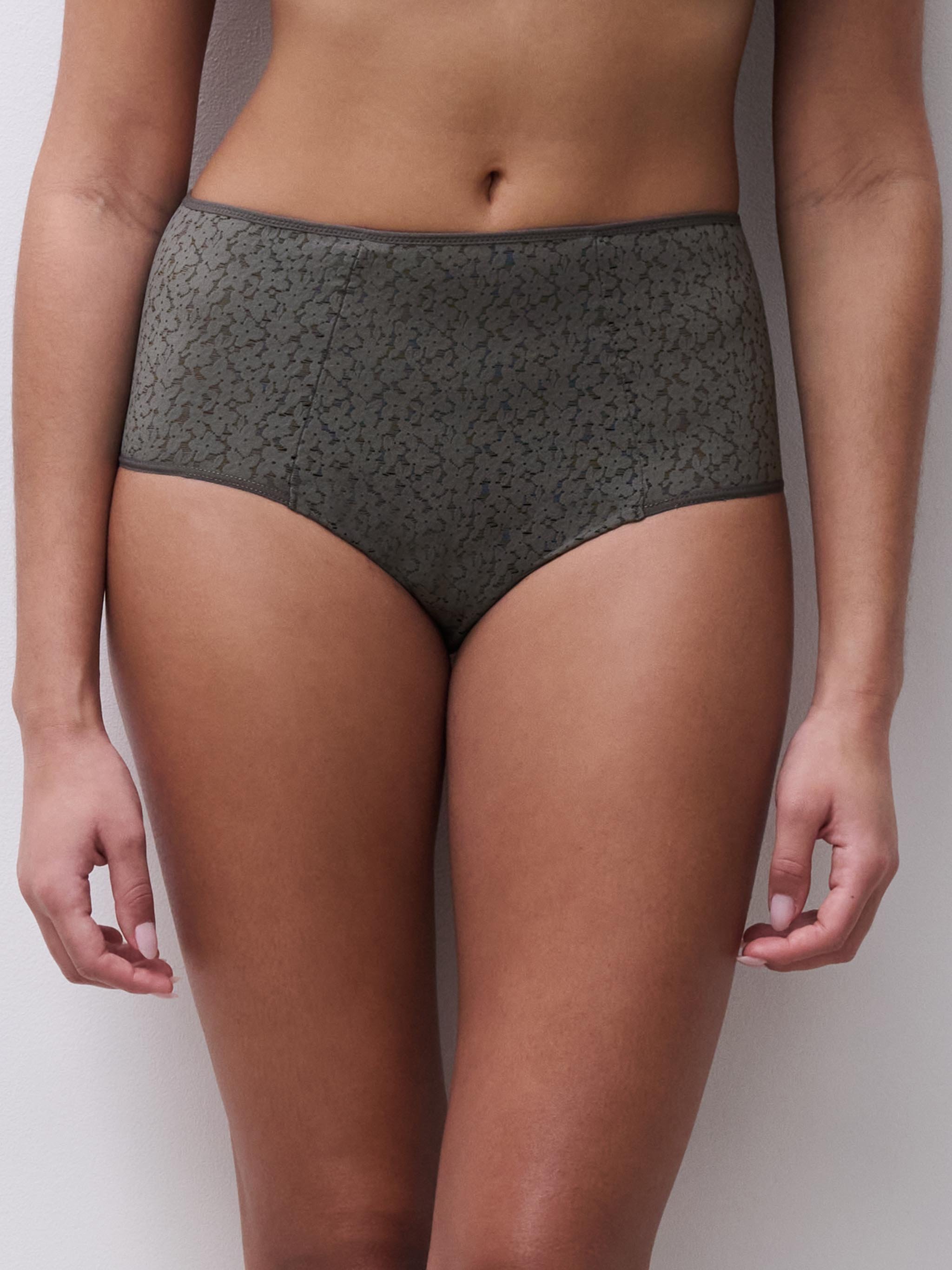High-waisted lace panties CHANTELLE