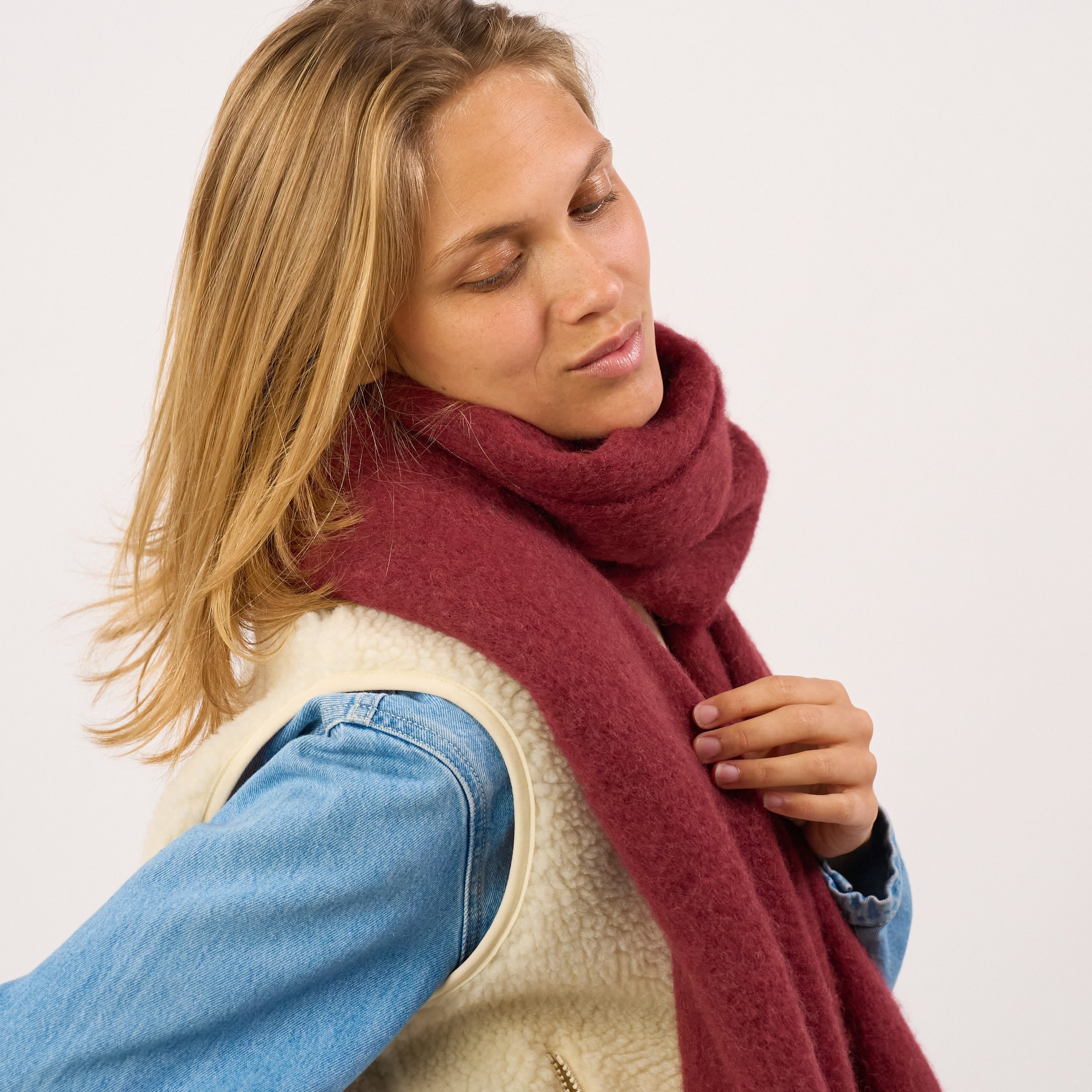 Wide wool scarf BILLYBELT Red