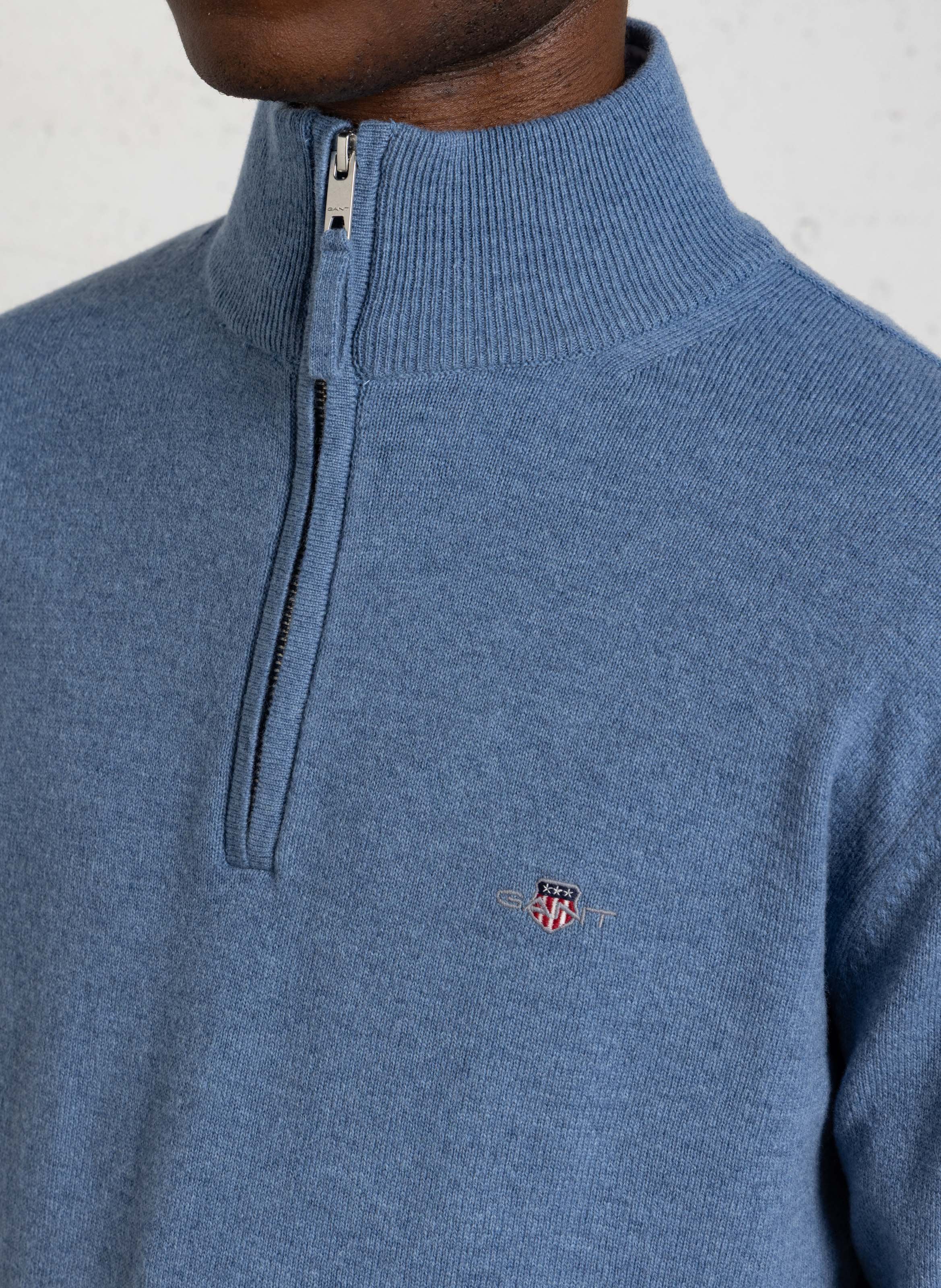 Pull droit col montant zippé en laine GANT Bleu