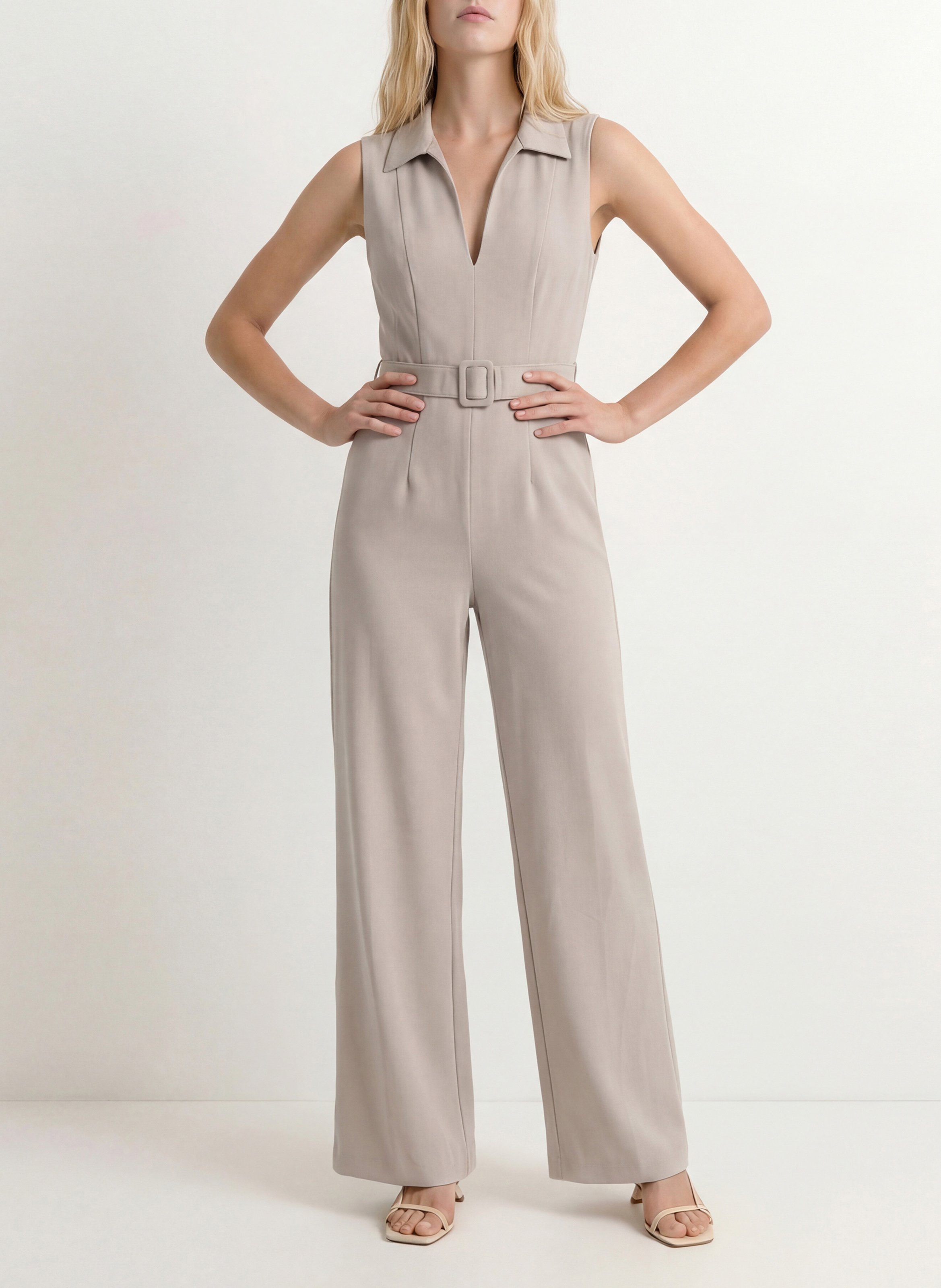 Rechte jumpsuit met V-hals KOOKAI Beige
