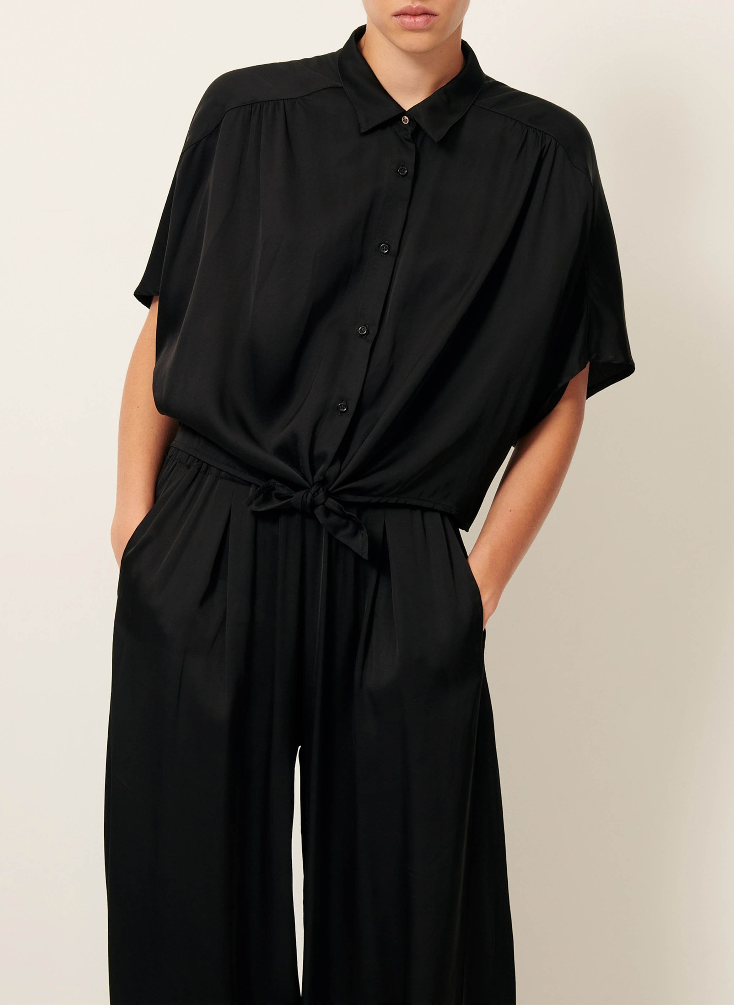 Rechte blouse met klassieke kraag Zwart SESSUN