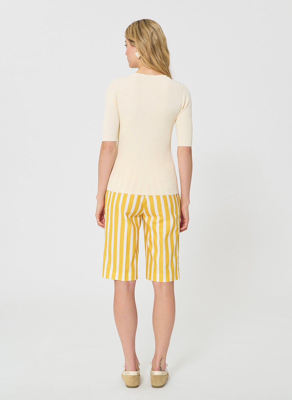 Gilet ajusté col rond en maille TARA JARMON Beige