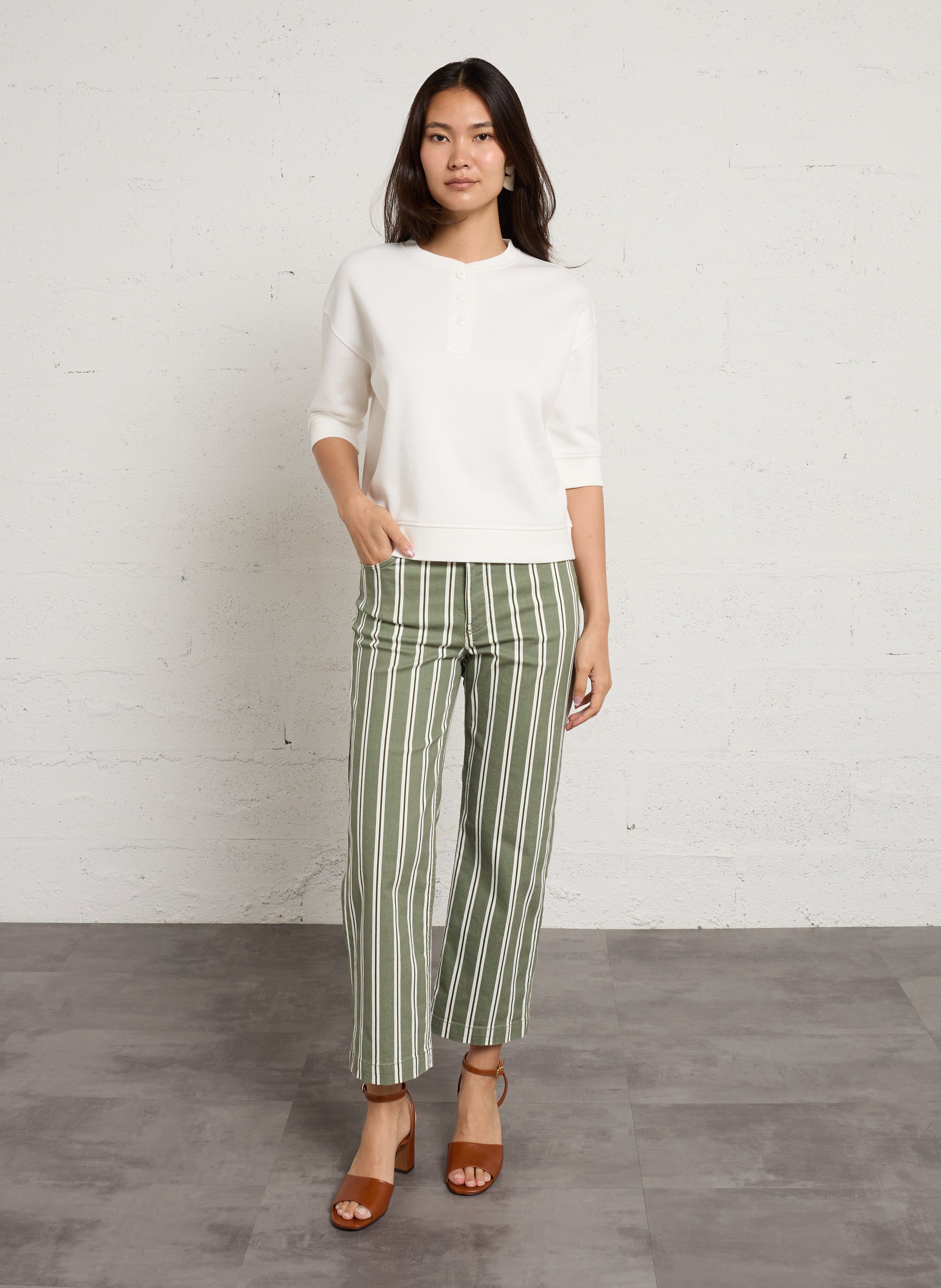 Ronde hals knoopdetail top MAISON 123 Wit
