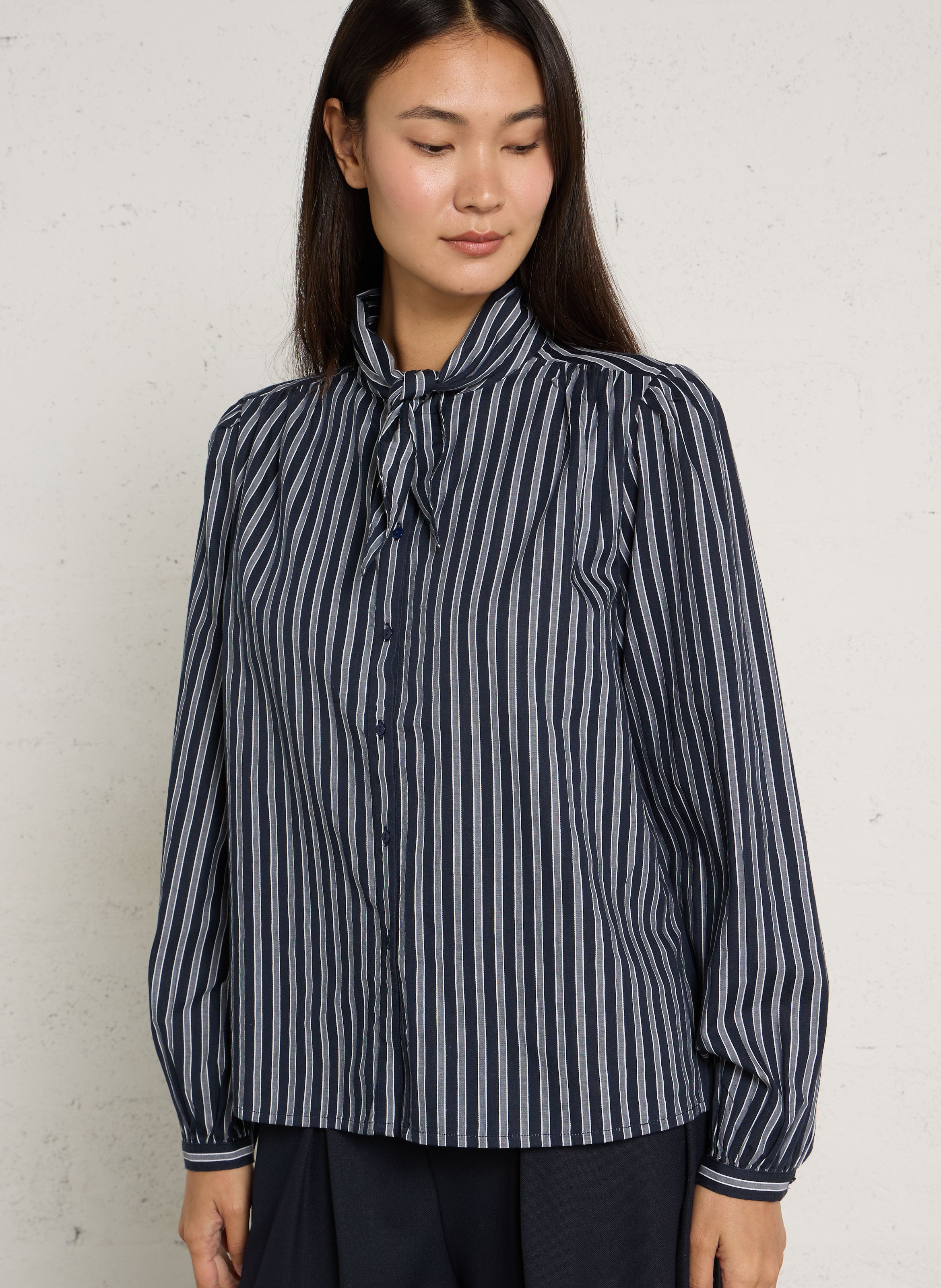 Gerader Streifenhemdbluse mit Lavallière-Kragen aus Baumwolle MAISON 123 Blau