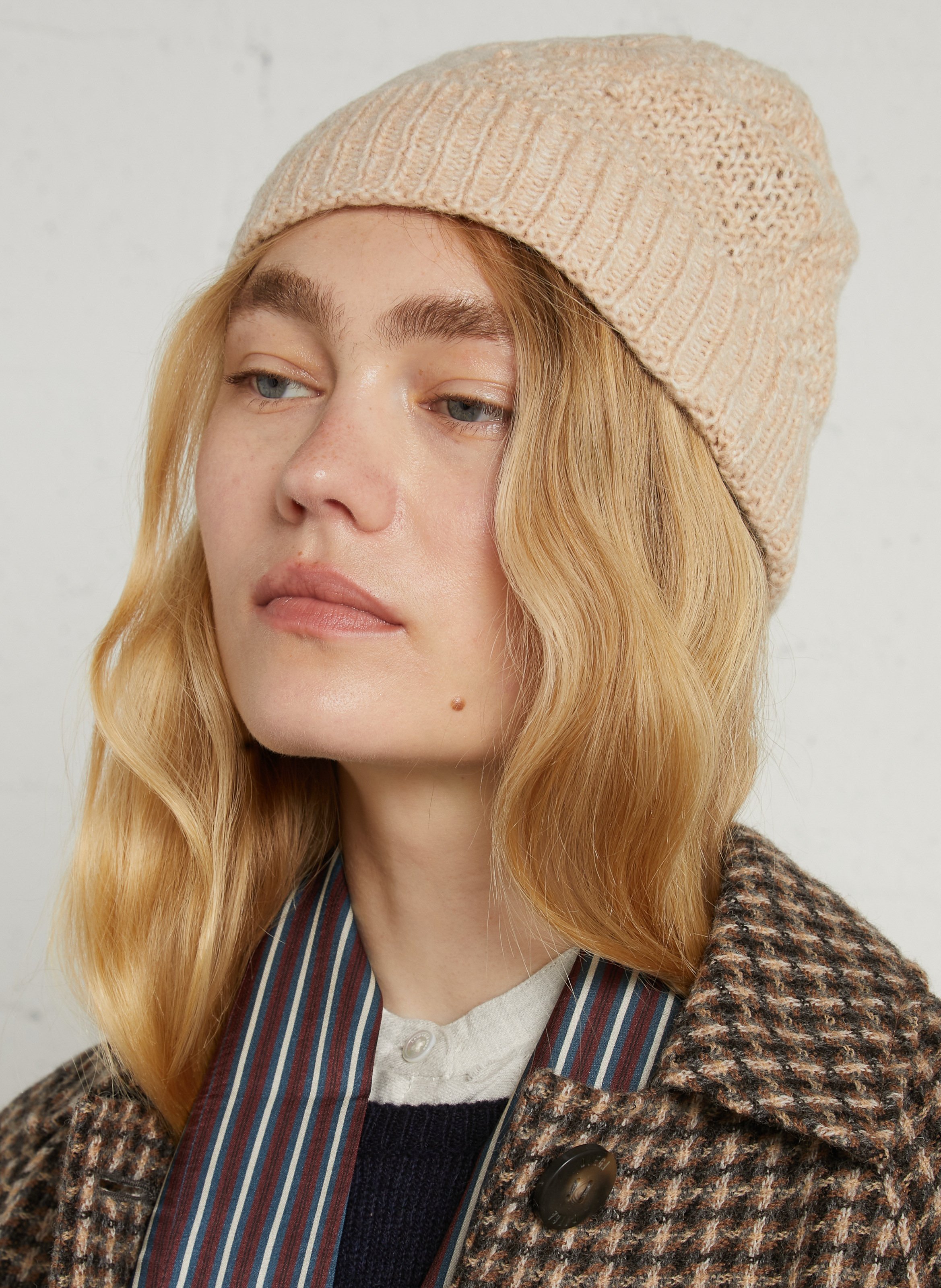 Muts van wolmix LOUISE MISHA Beige