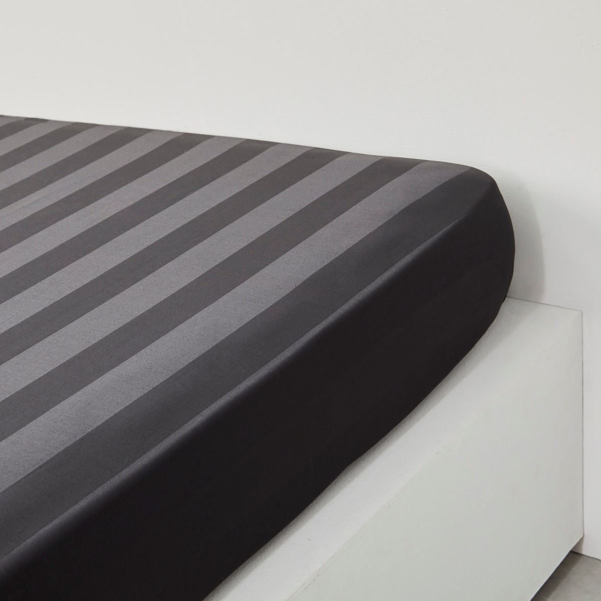 Solid color fitted sheet in cotton TODAY LINGE DE MAISON Black