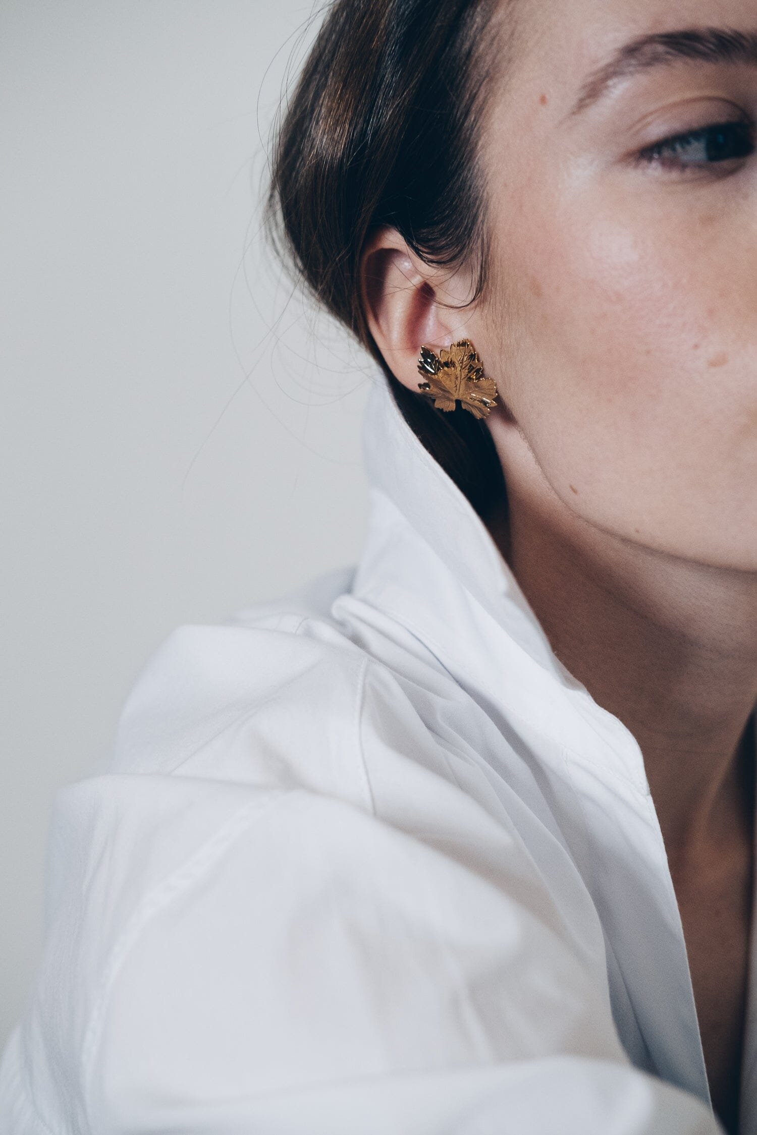 Maxi silver-plated leaf stud earrings MONSIEUR SIMONE Golden