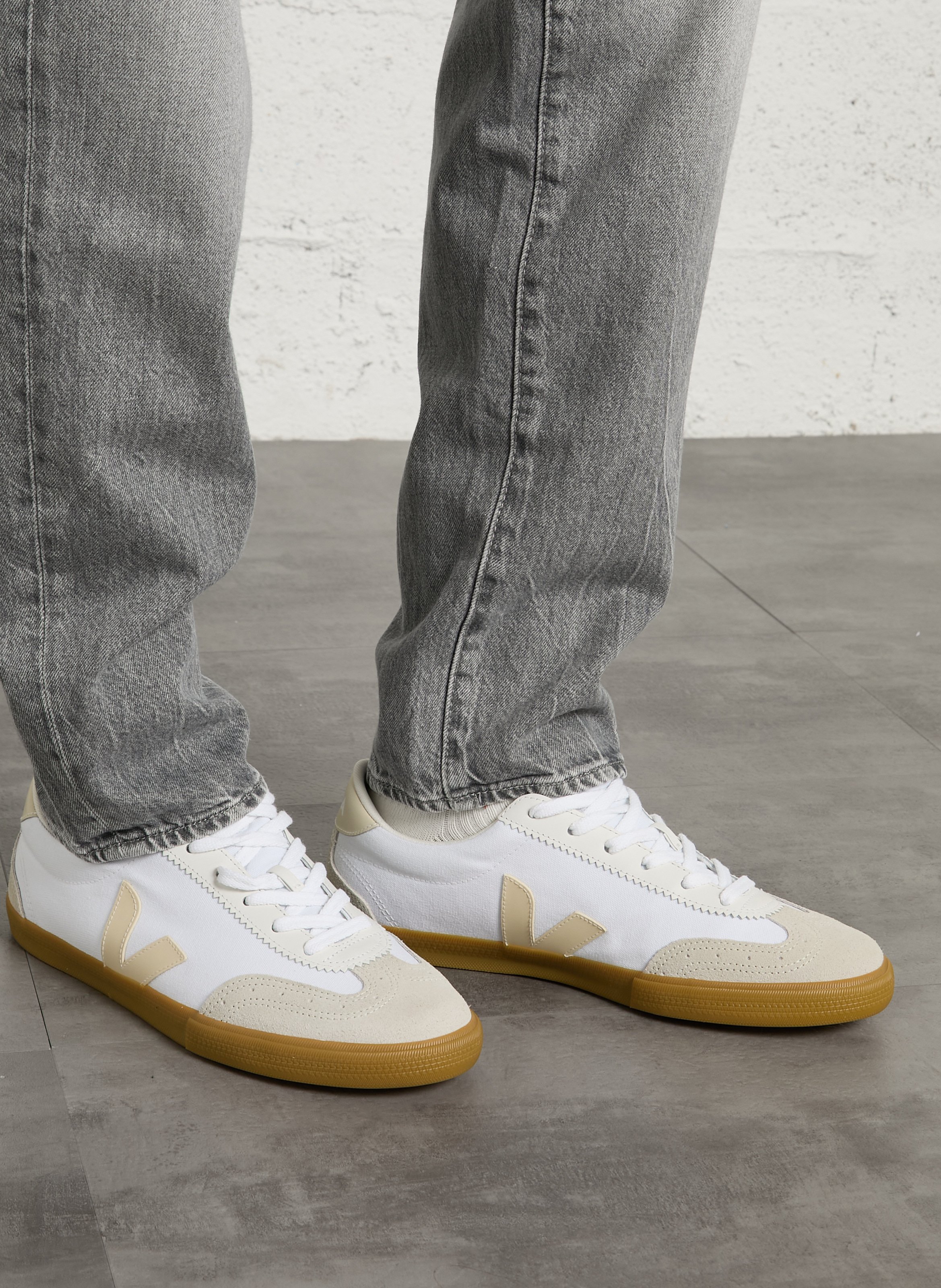 Baskets basses en coton bio VEJA Beige