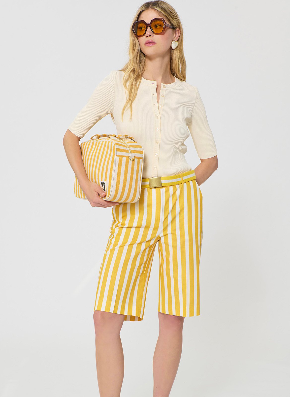 Gilet ajusté col rond en maille TARA JARMON Beige