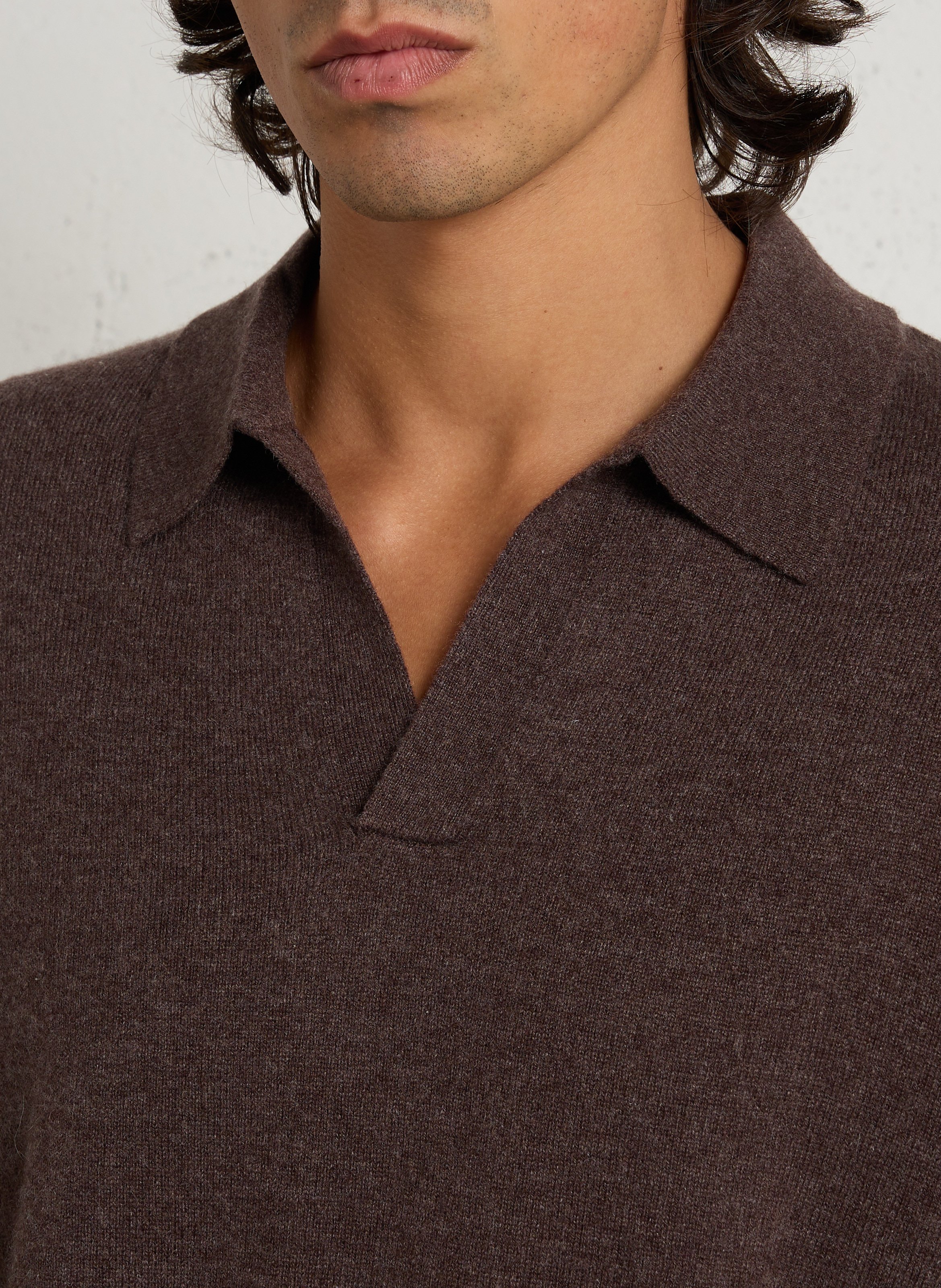 Pullover mit offenem Polokragen aus einfarbigem Kaschmir MAJESTIC FILATURES Braun