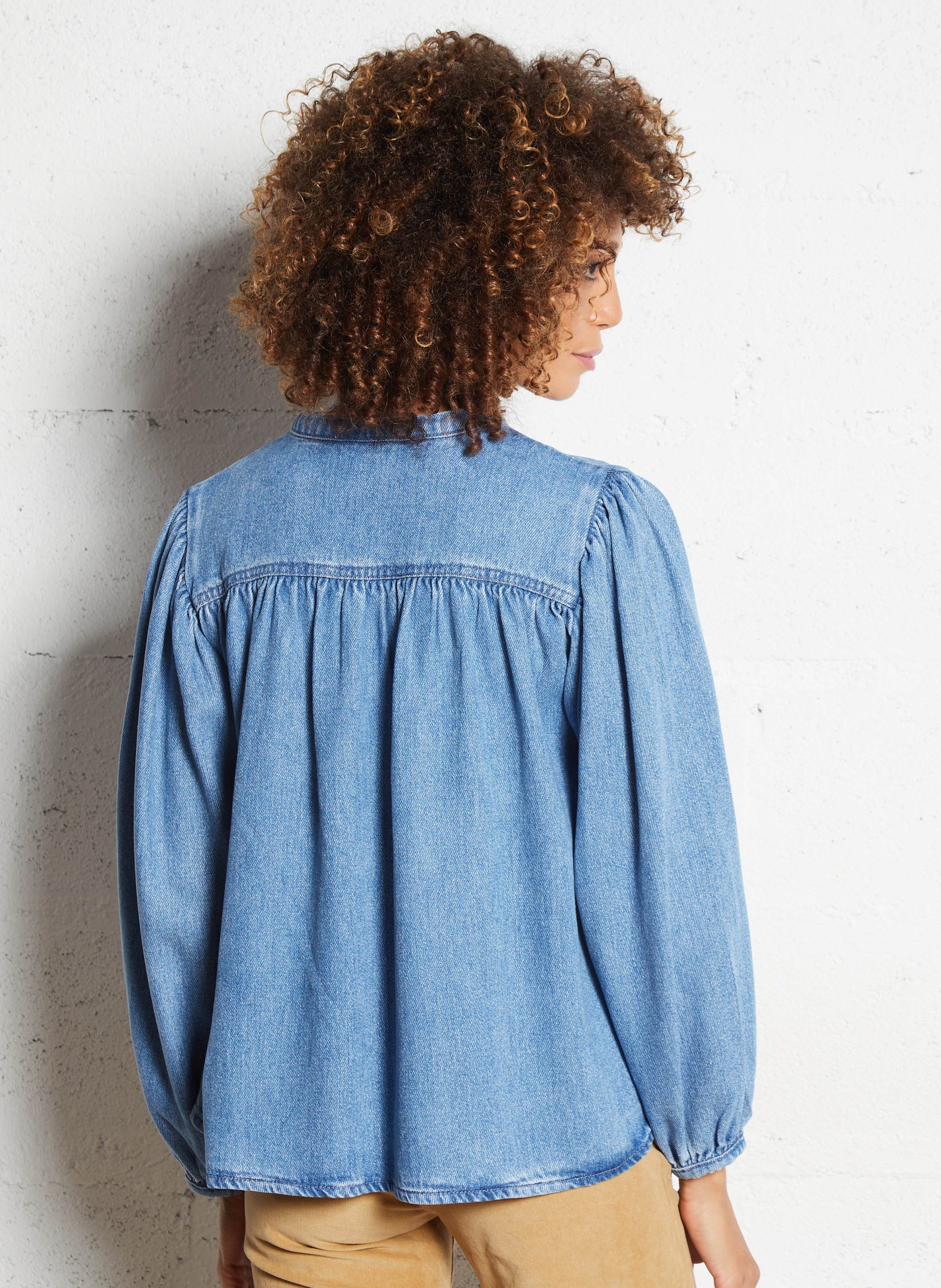 Round neck buttoned denim blouse DES PETITS HAUTS Blue