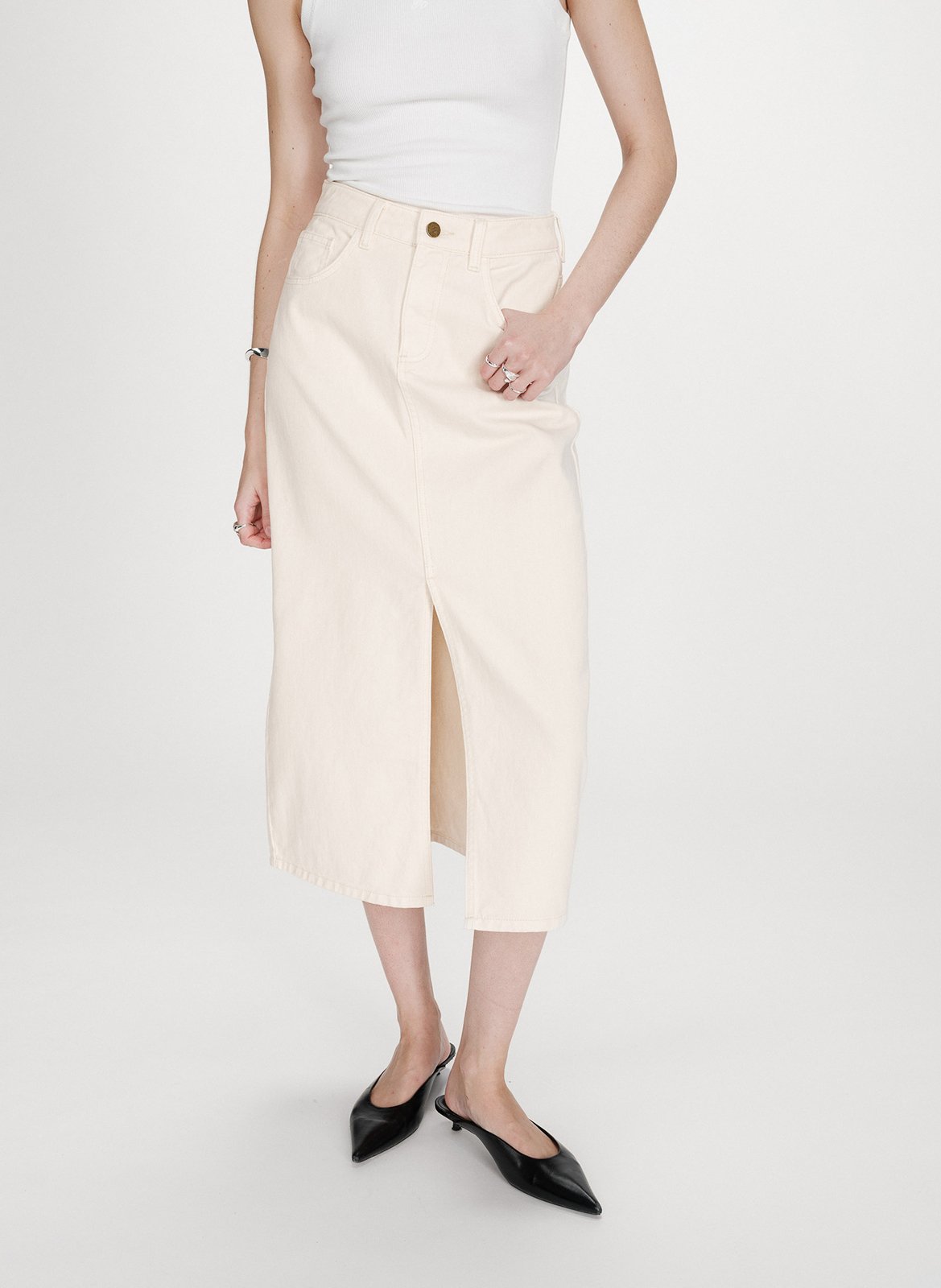 <p>Midi denim skirt with a slit</p> GRACE ET MILA