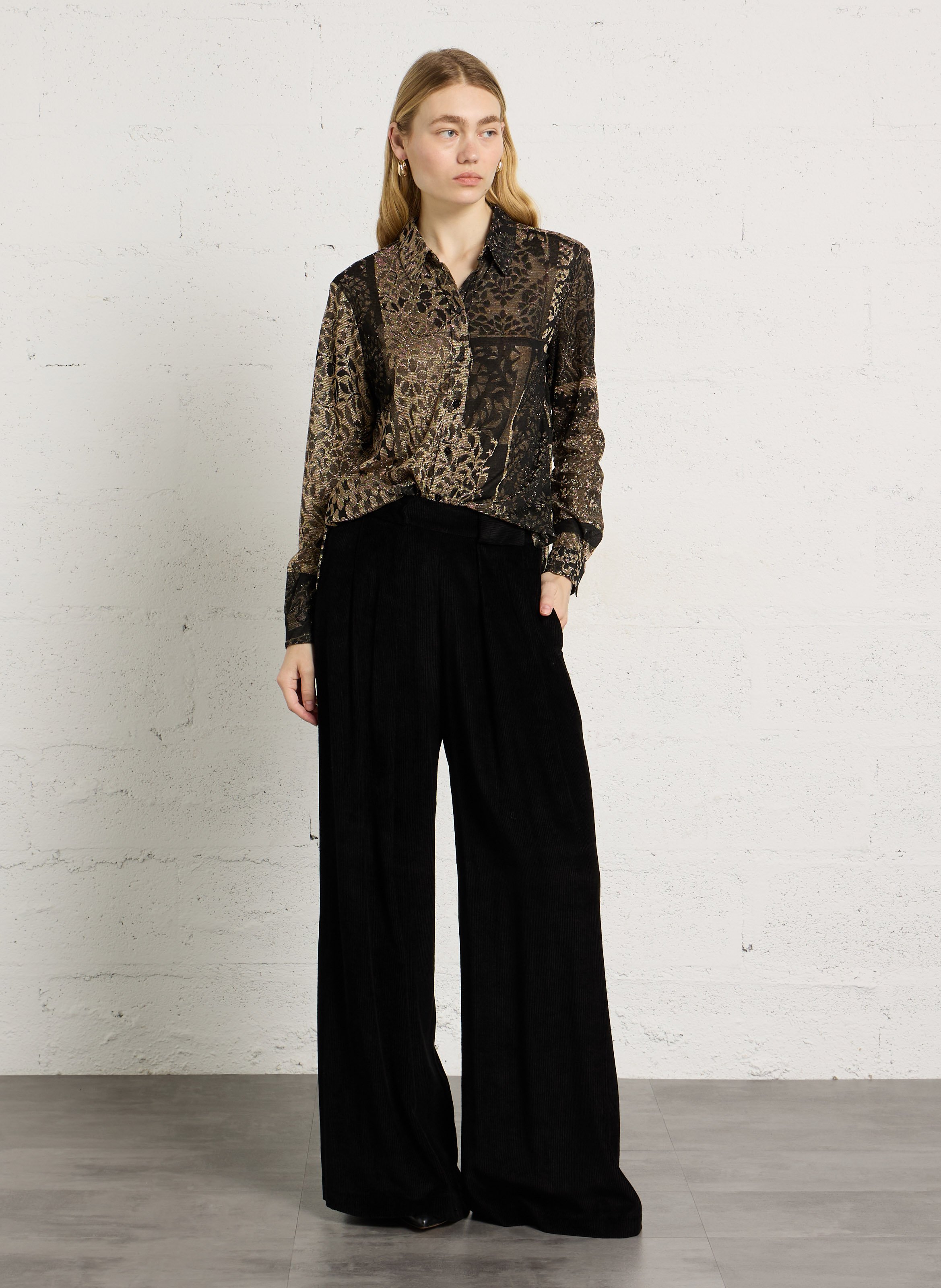 Straight-cut shirt in a silk blend MOMONI Black