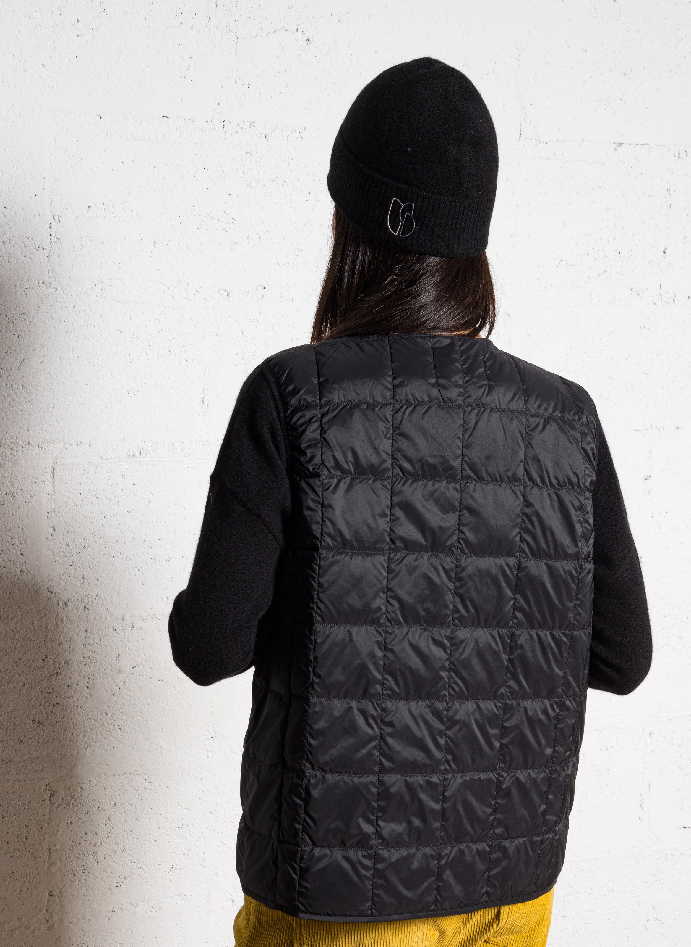 Doudoune droite sans manches TAION Noir