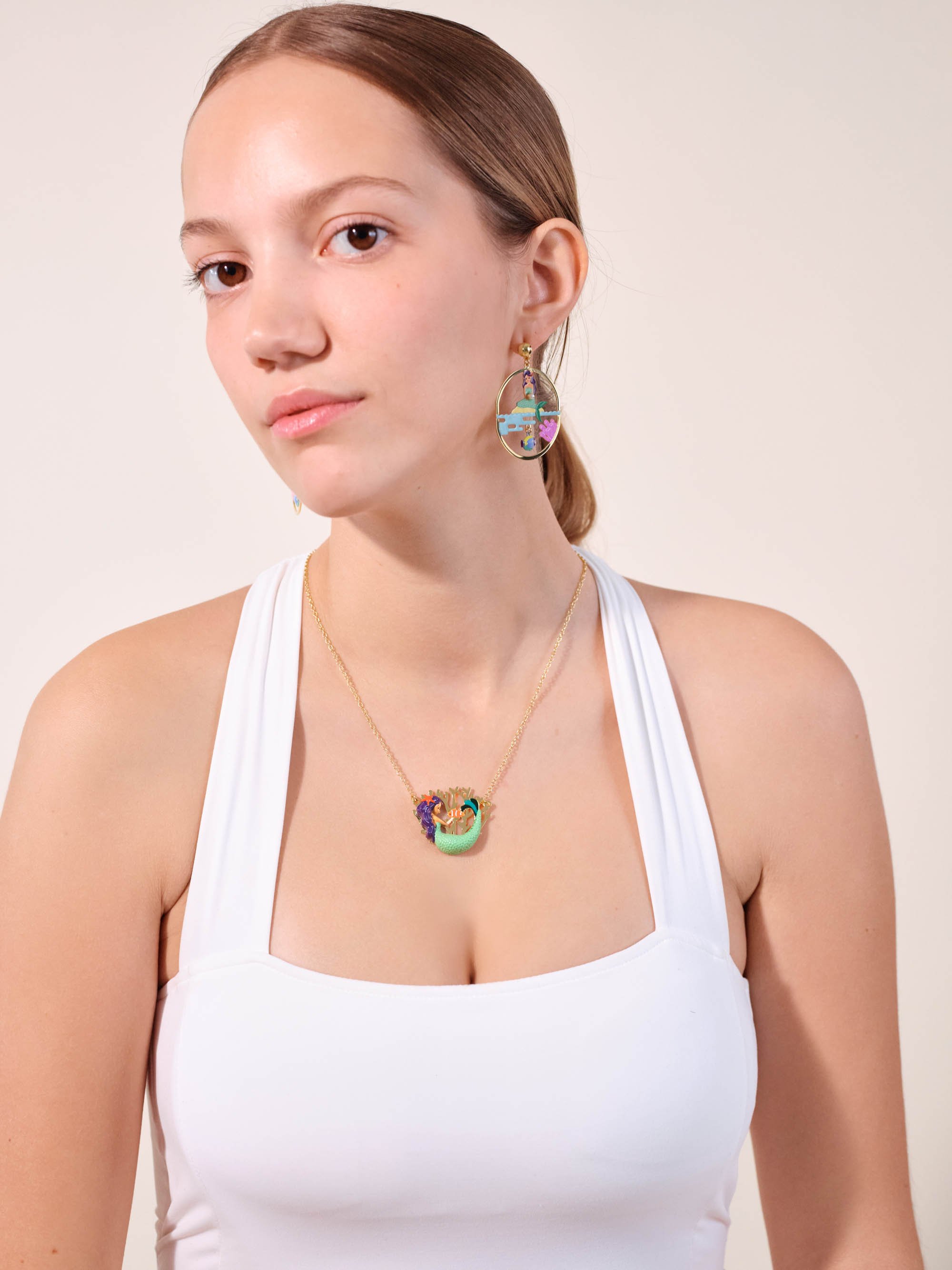 Mermaid and golden coral bib necklace LES NEREIDES Multicolored