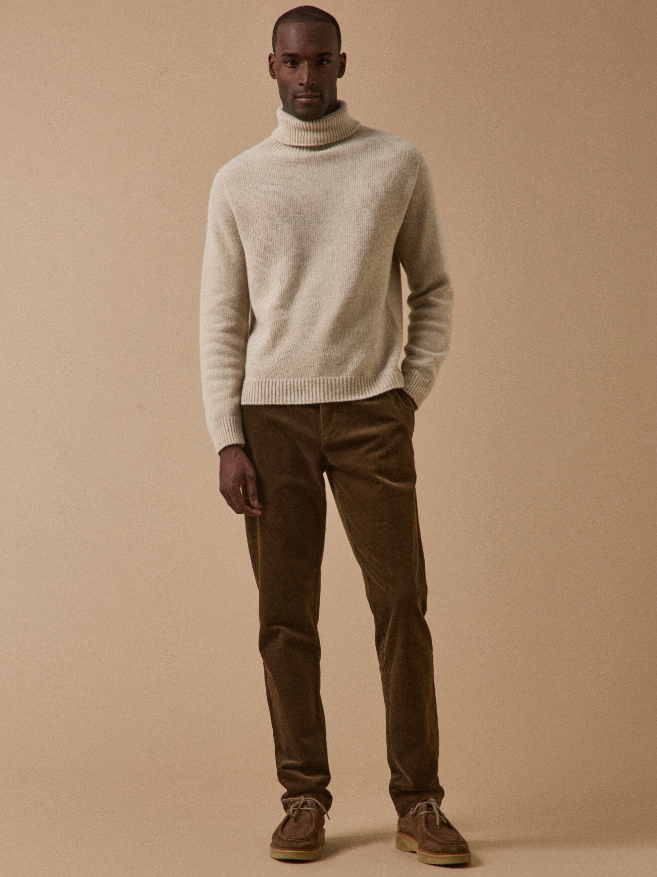 Regular velvet chinos Brown