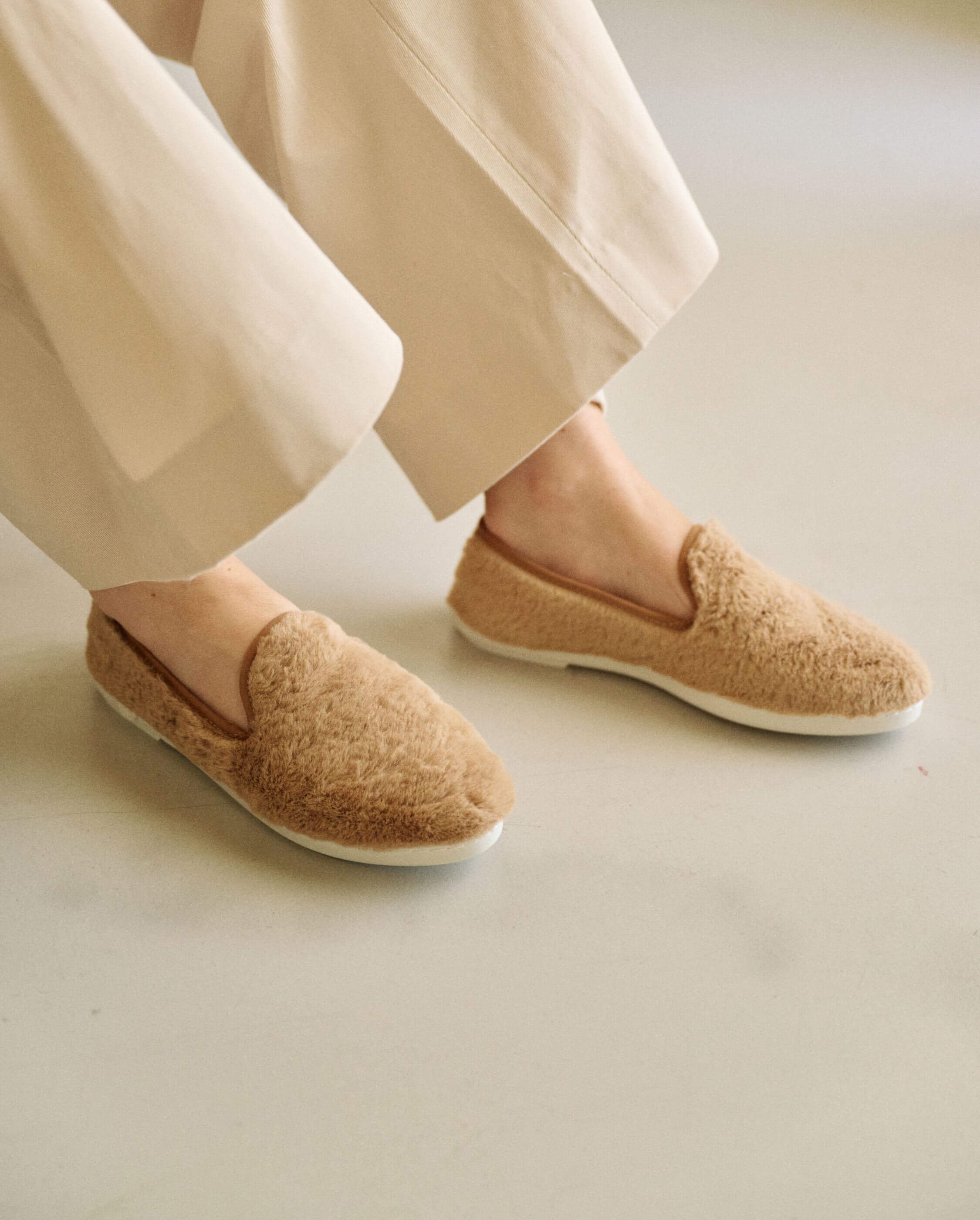 Women's vegan fur slipper, beige ANGARDE Brown