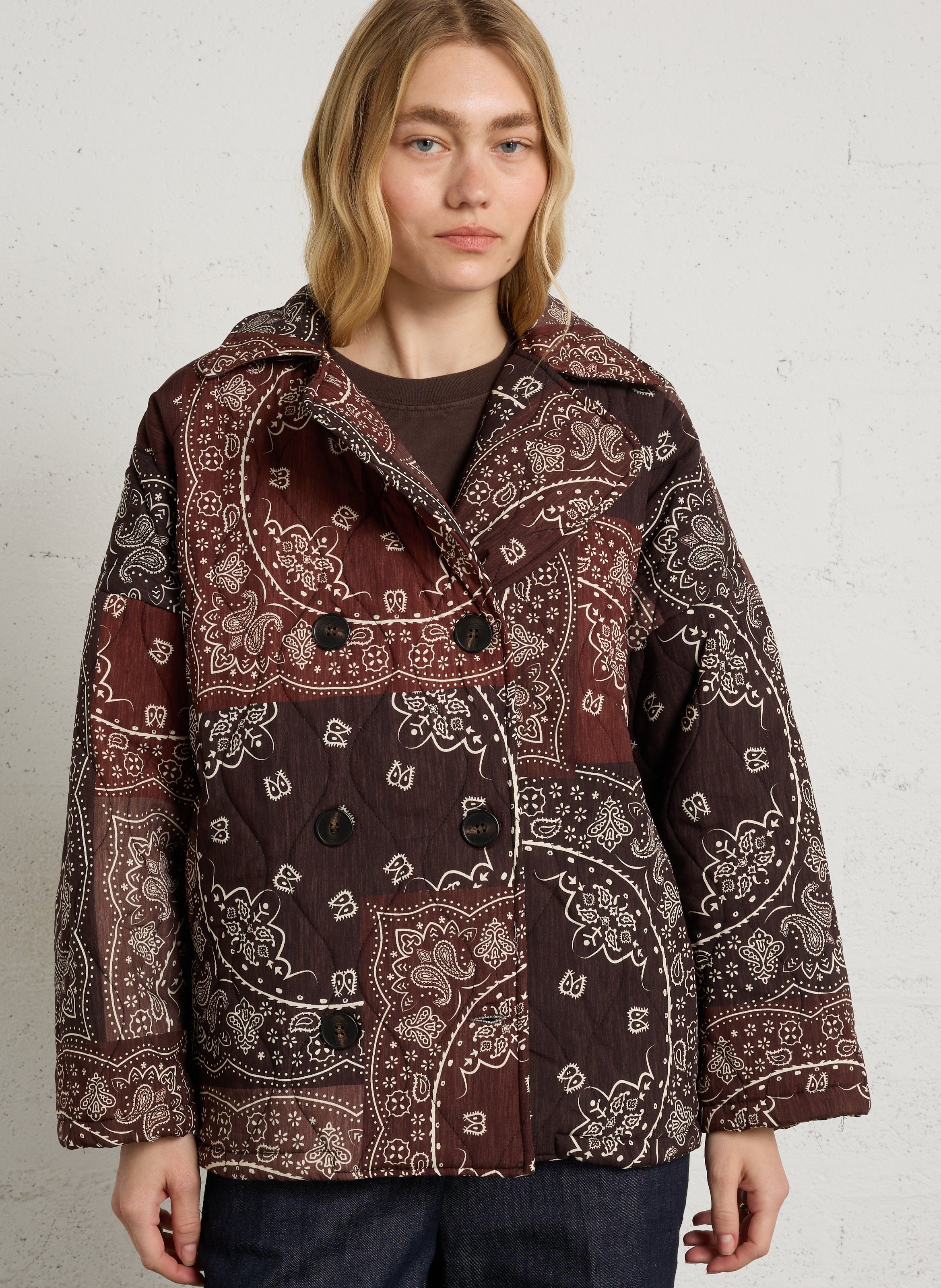 Weit geschnittene Jacke mit Reverskragen und Print AOKYANOS Braun