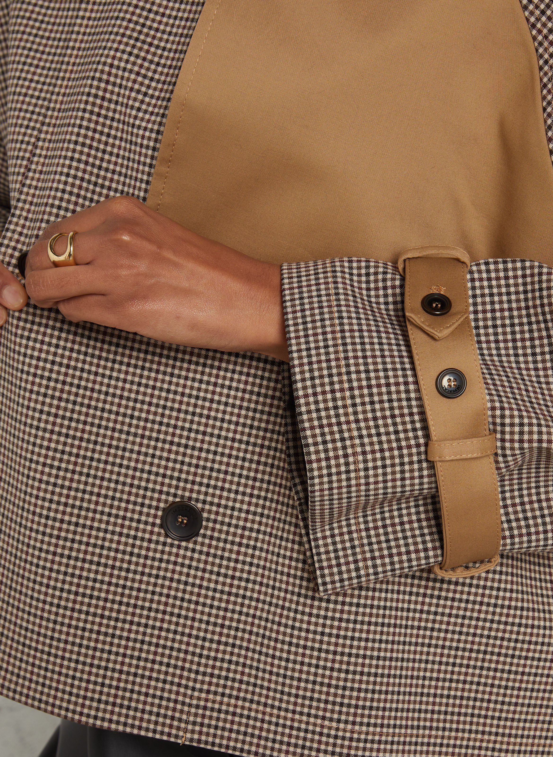 Kurzer karierte Trenchcoat IMPERIAL Beige