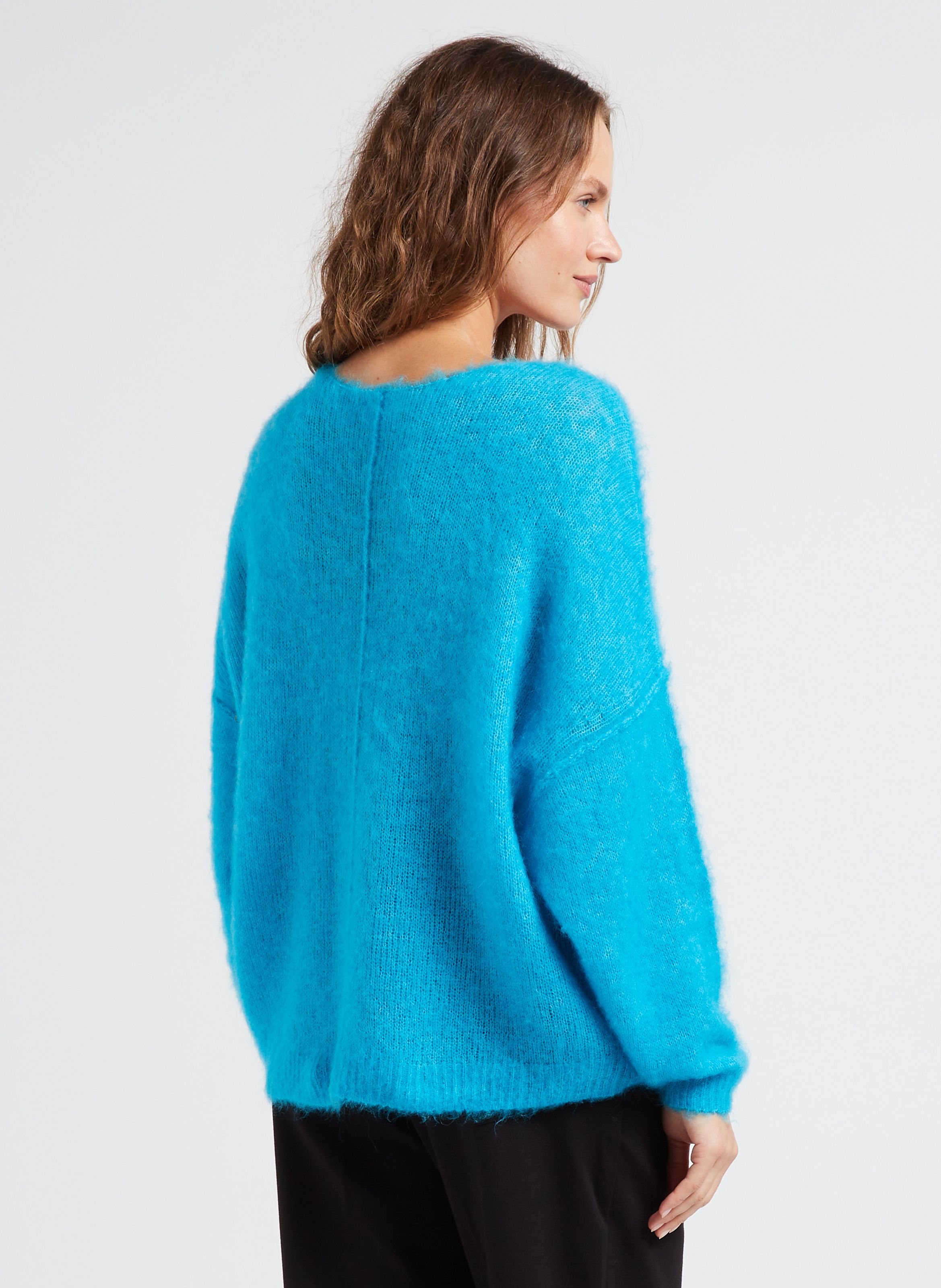 Pullover aus Alpaka und Wolle mit U Boot Ausschnitt in Blau