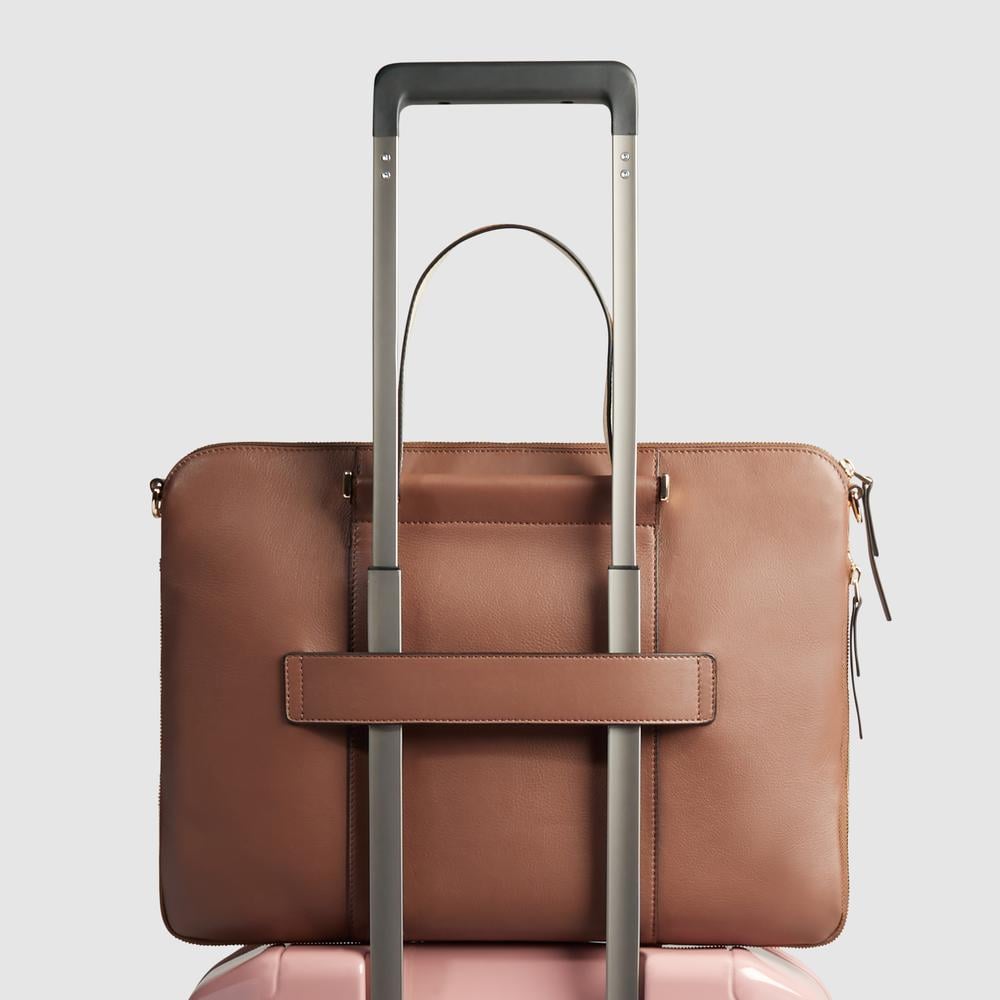 Leather messenger bag PIQUADRO Brown