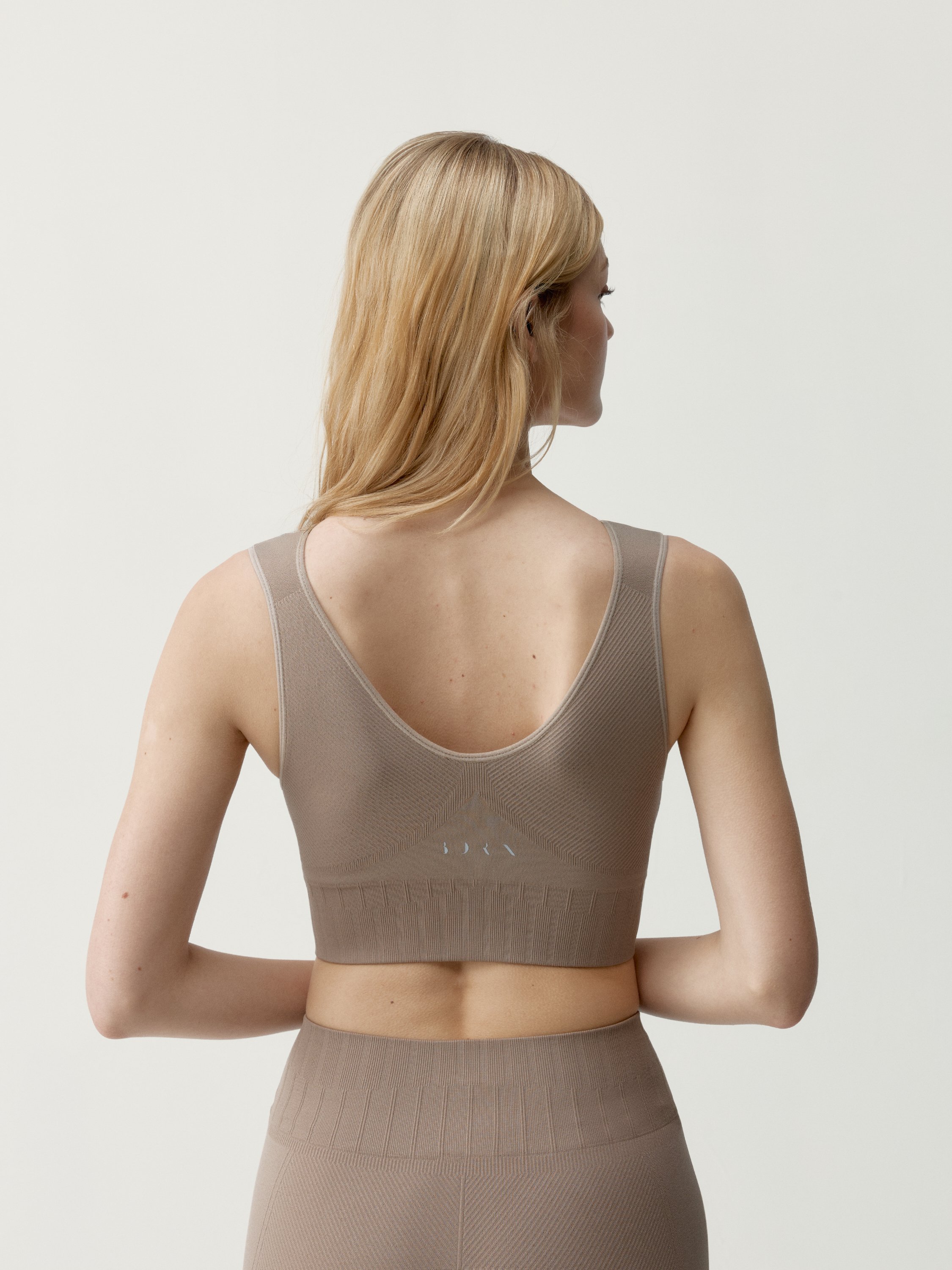 Annapurna sports bra with removable padding BORN Brown