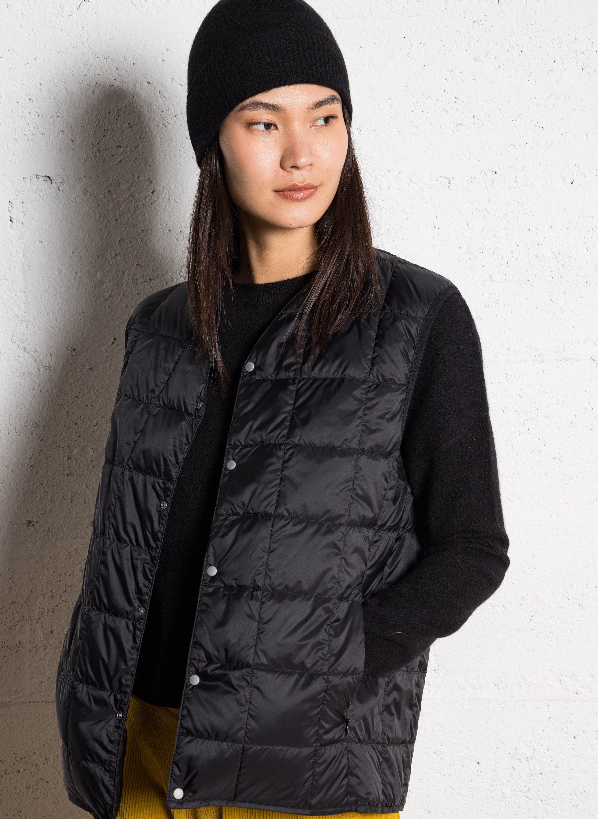 Doudoune droite sans manches TAION Noir