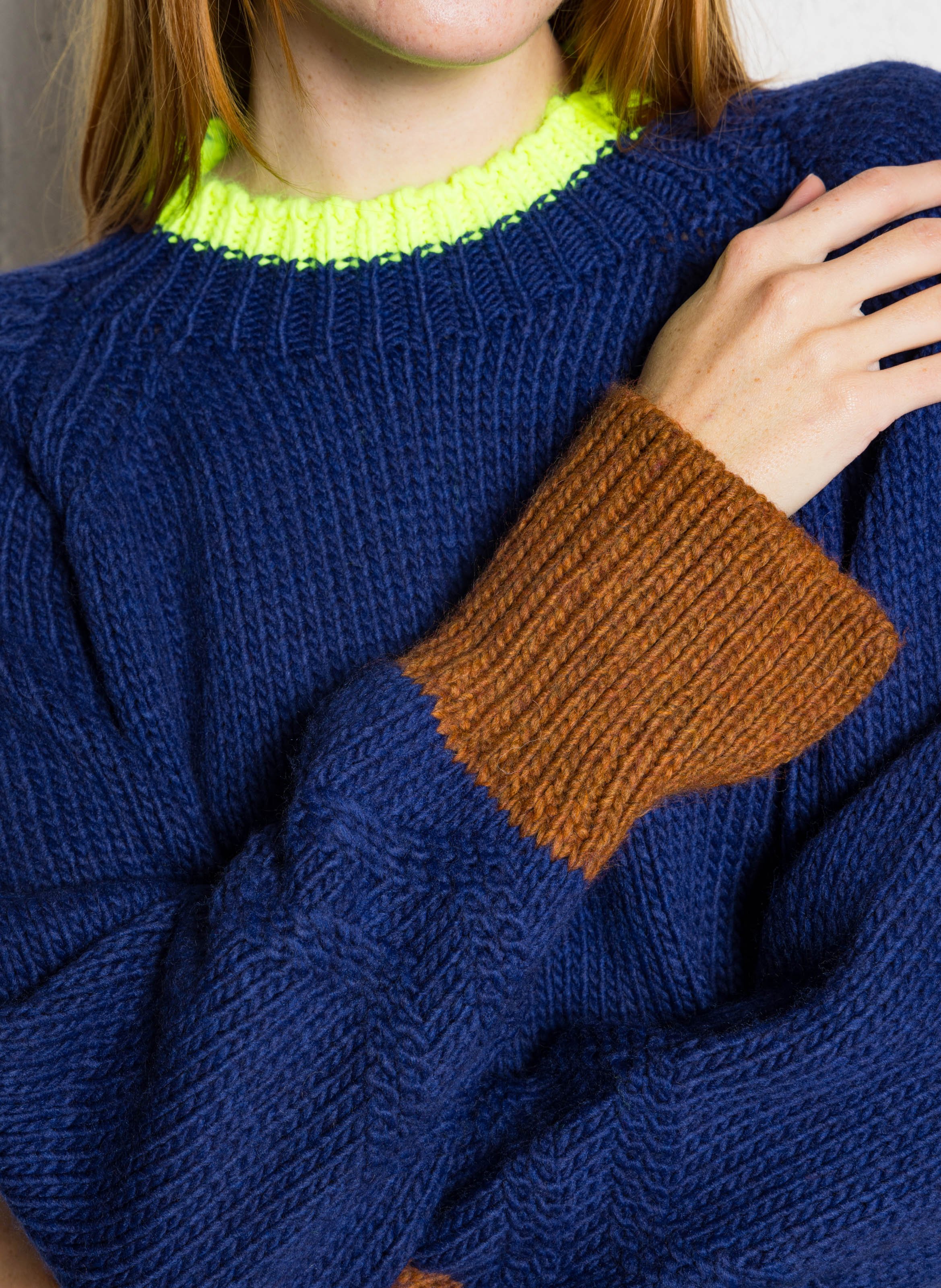 Pull oversize col montant DR BLOOM Bleu