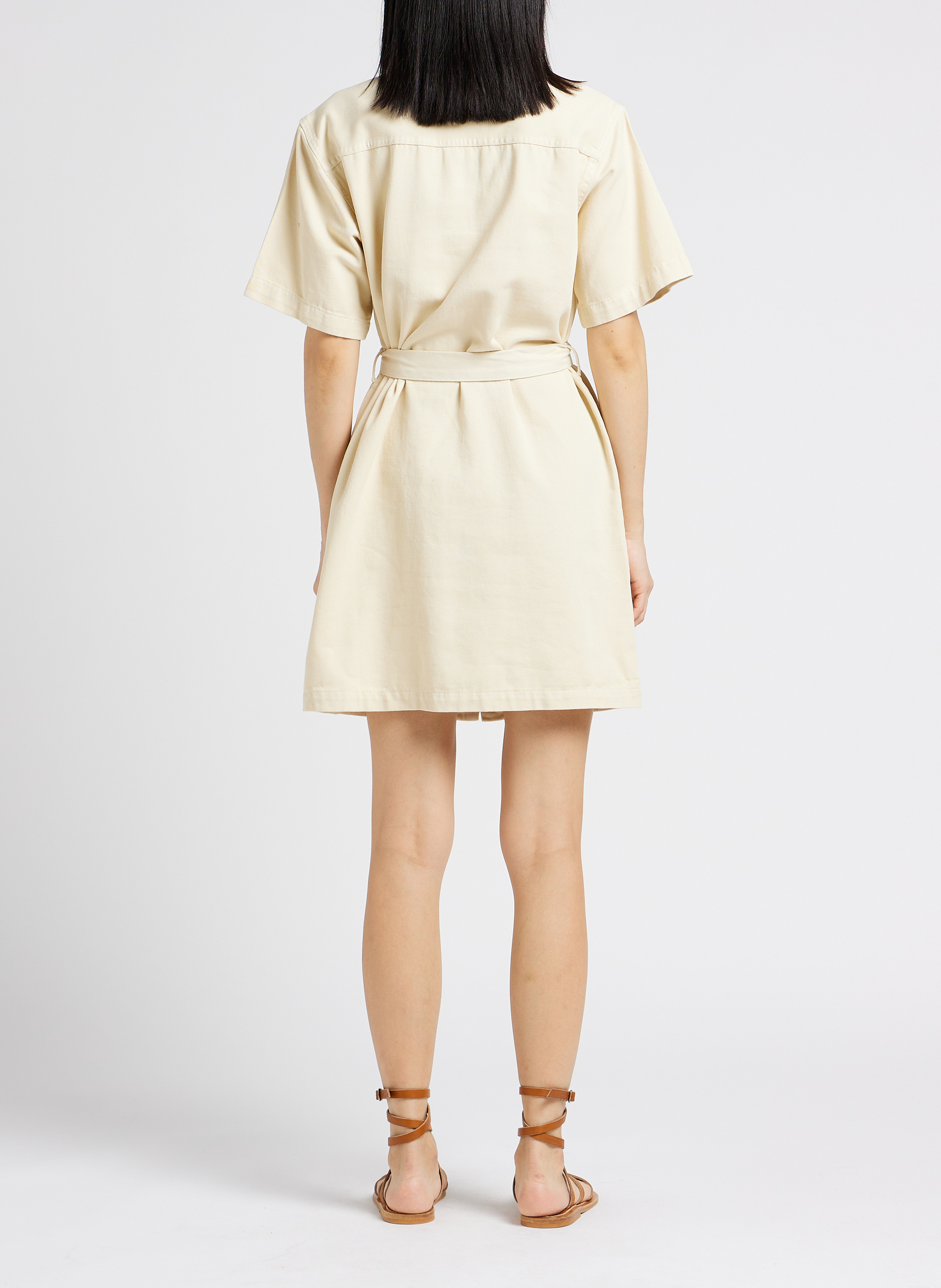 Korte, katoenen jurk met klassieke kraag VILA Beige