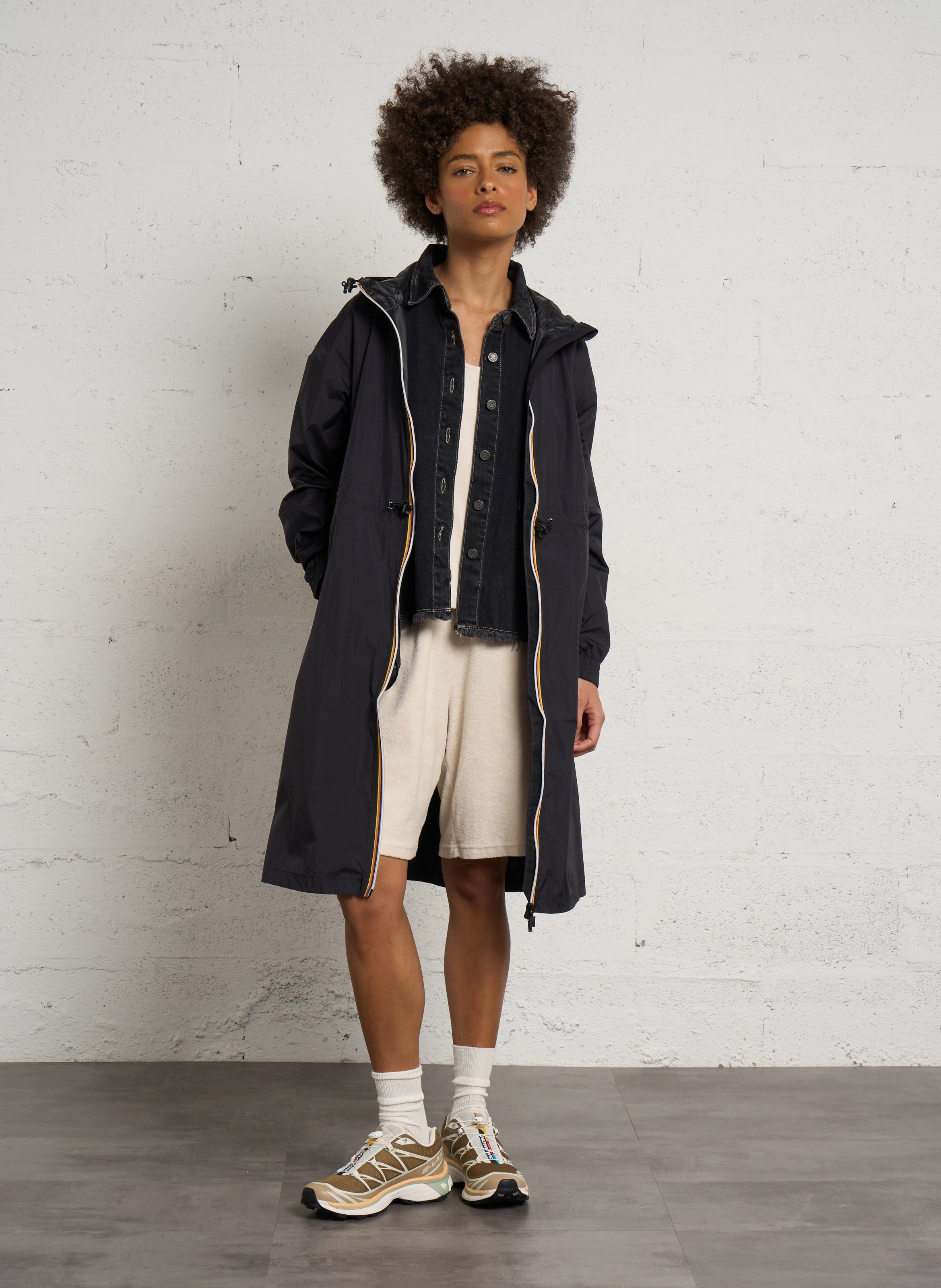 Windbreaker Jacke mit Kapuze in mittlerer Länge K-WAY Schwarz