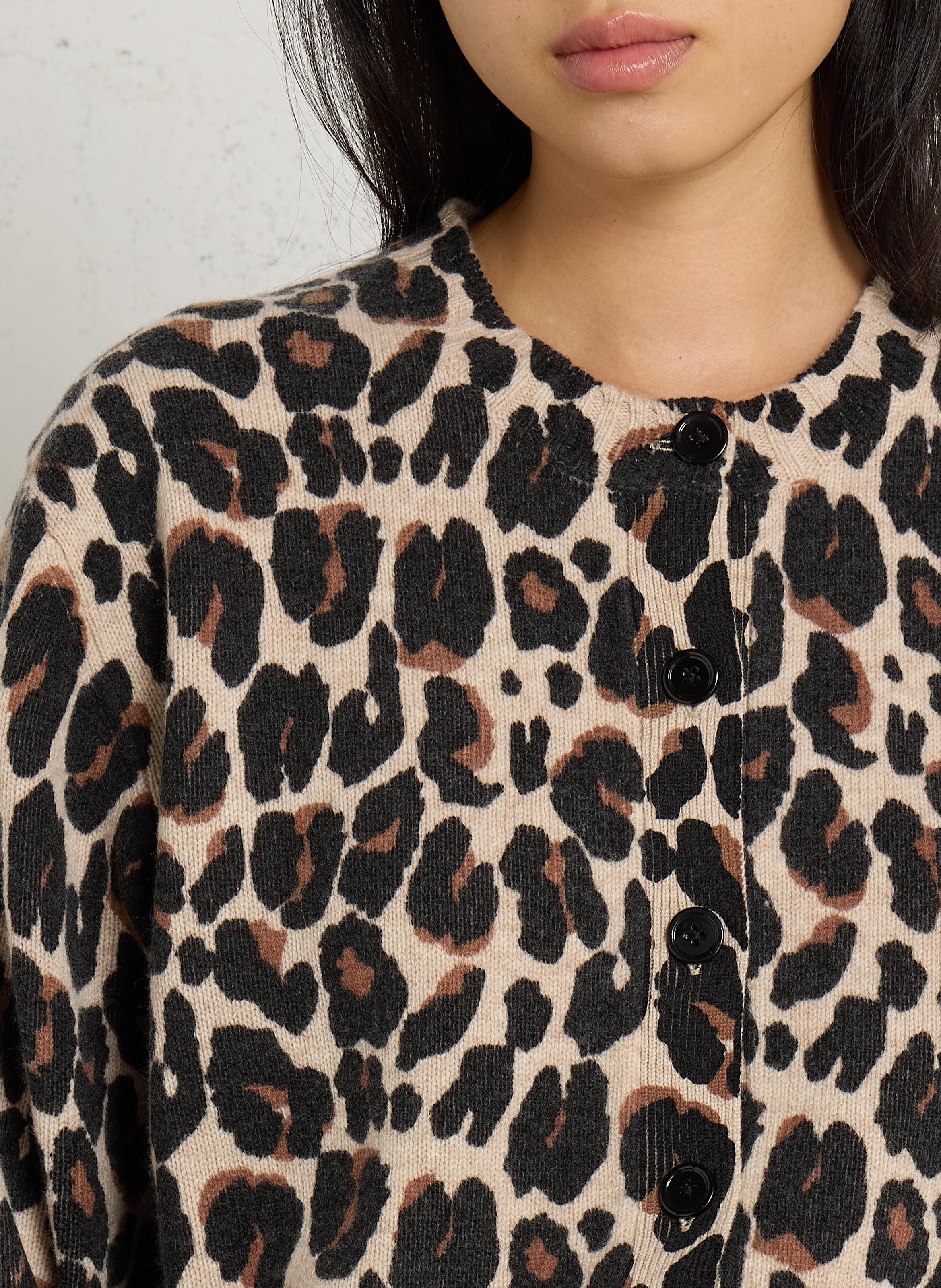 Rechte vest met ronde hals en luipaardprint in wol MAJESTIC FILATURES Beige