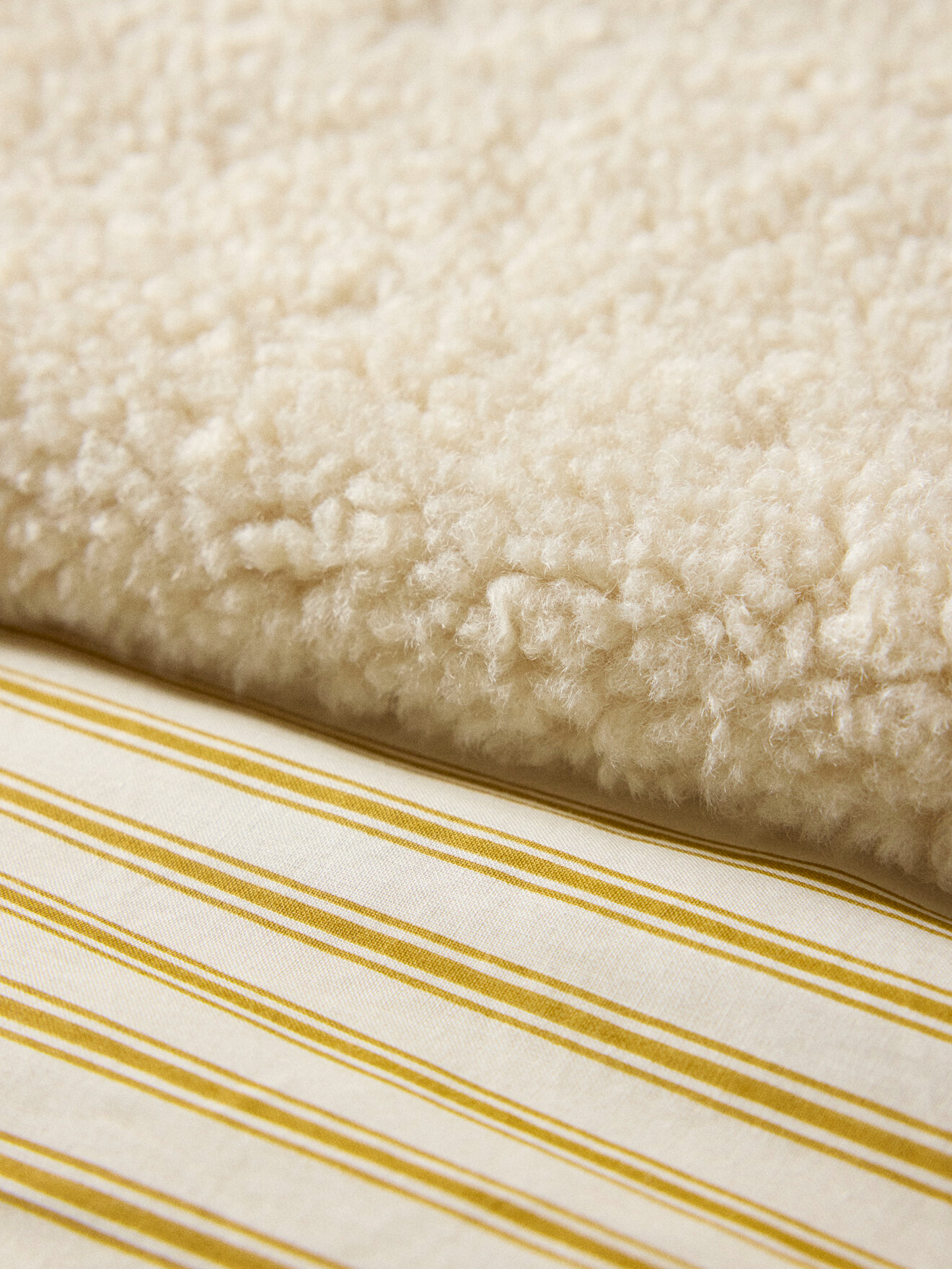 Reversible sherpa plaid with stripes CYRILLUS Beige