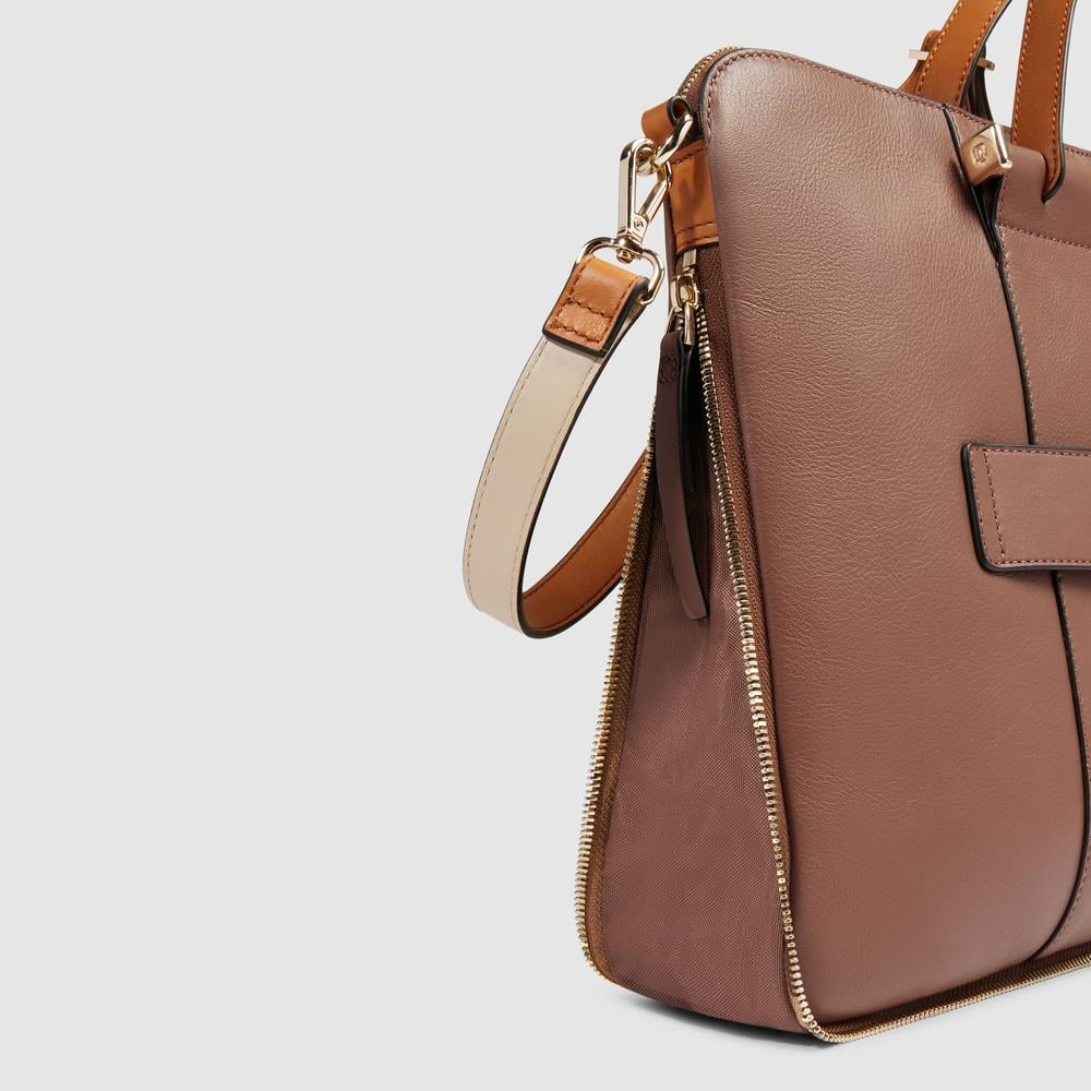 Leather messenger bag PIQUADRO Brown