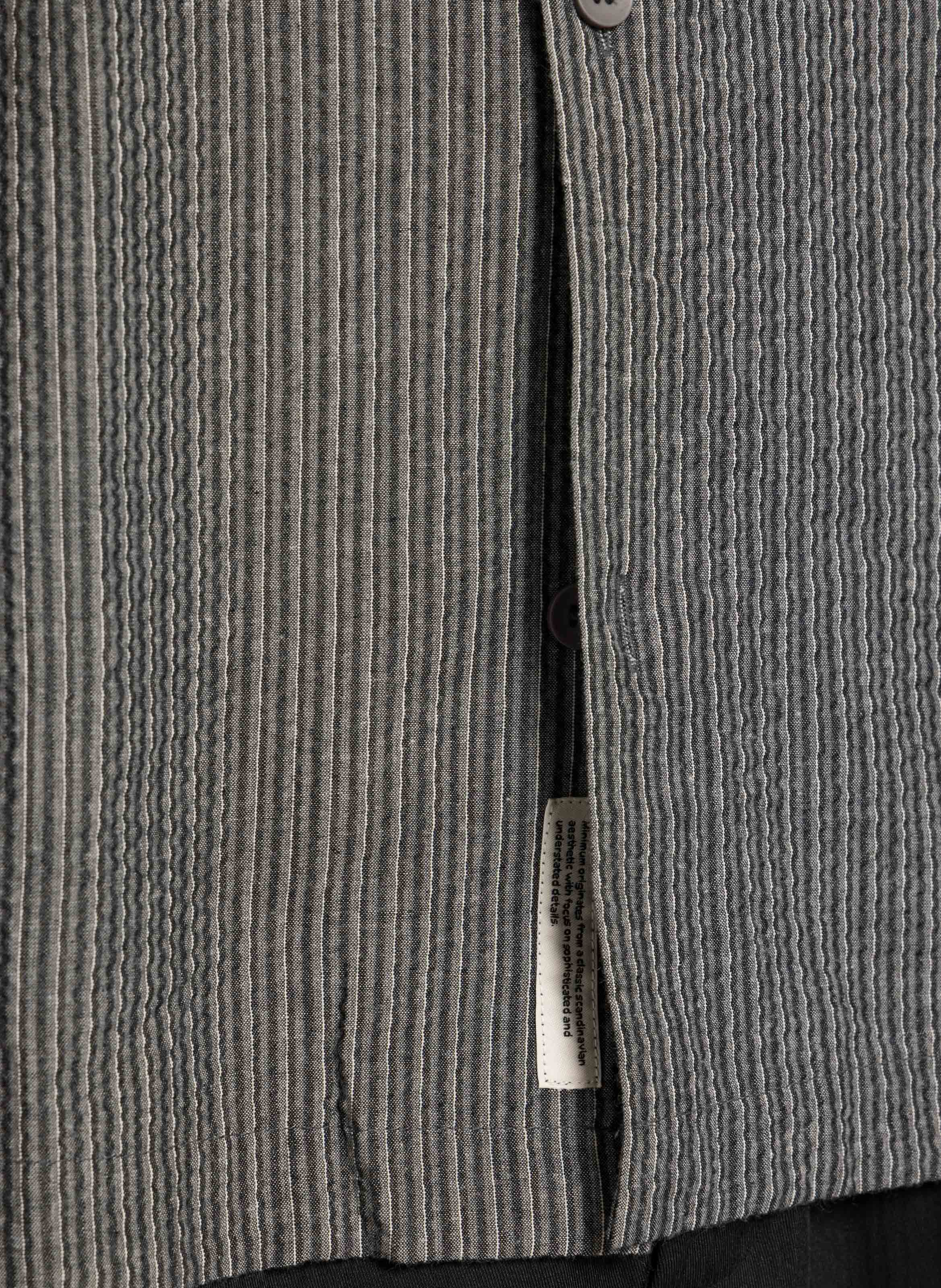 Chemise regular-fit col cubain rayée en coton seersucker MINIMUM Gris