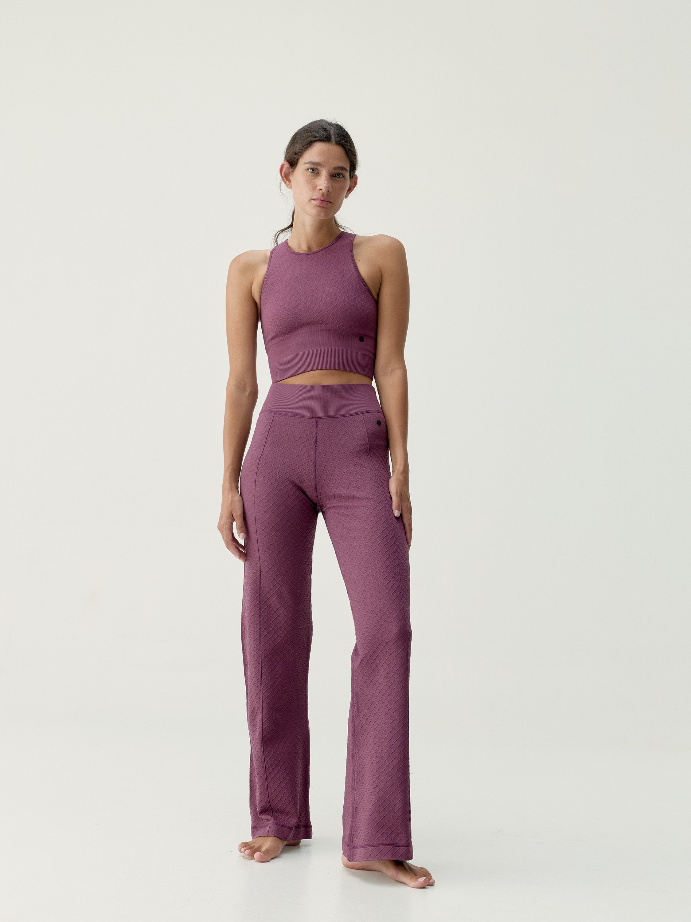Women's sports leggings with a shaping effect BORN Red