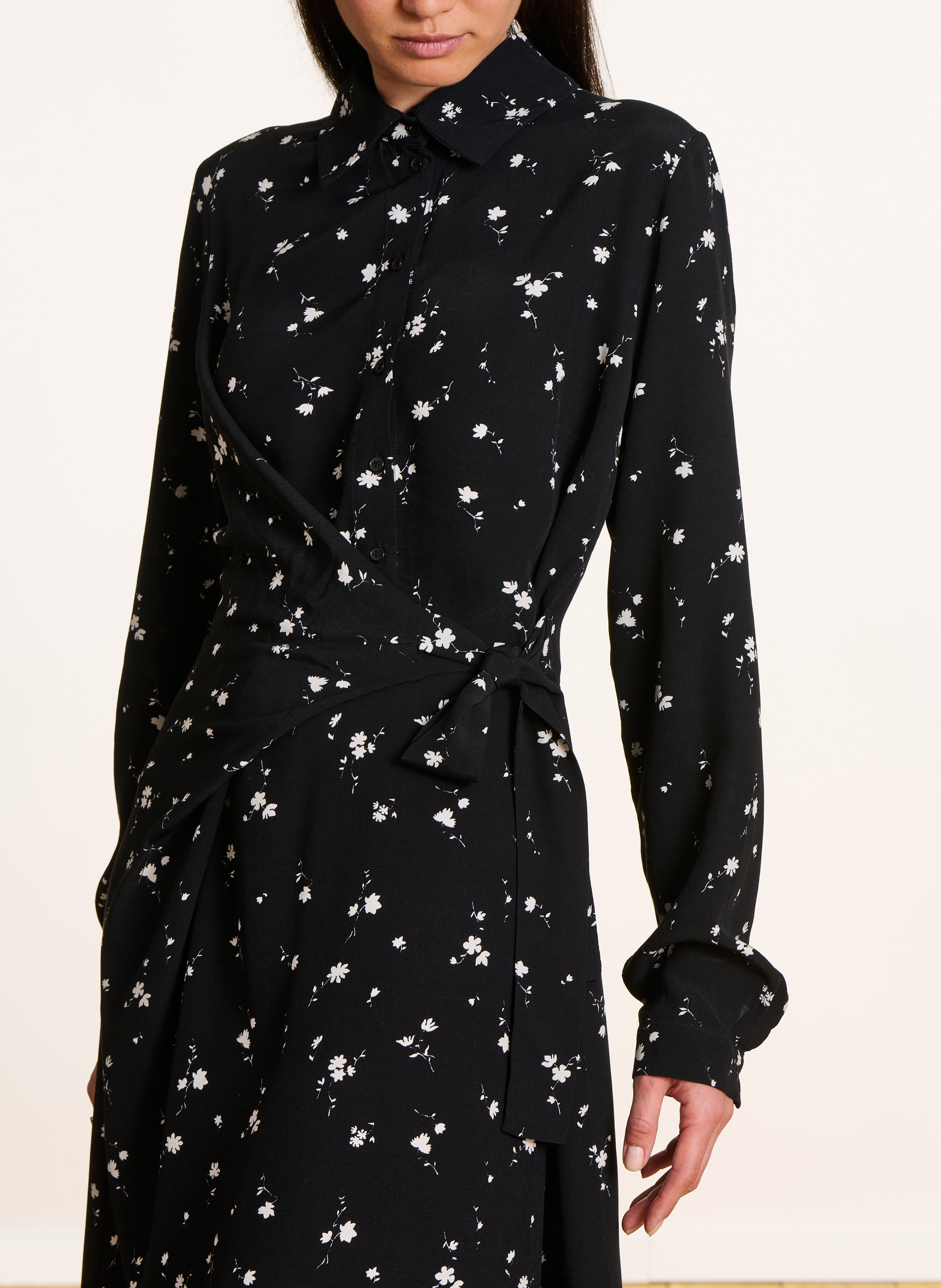 Halflange jurk met print LA FEE MARABOUTEE Zwart