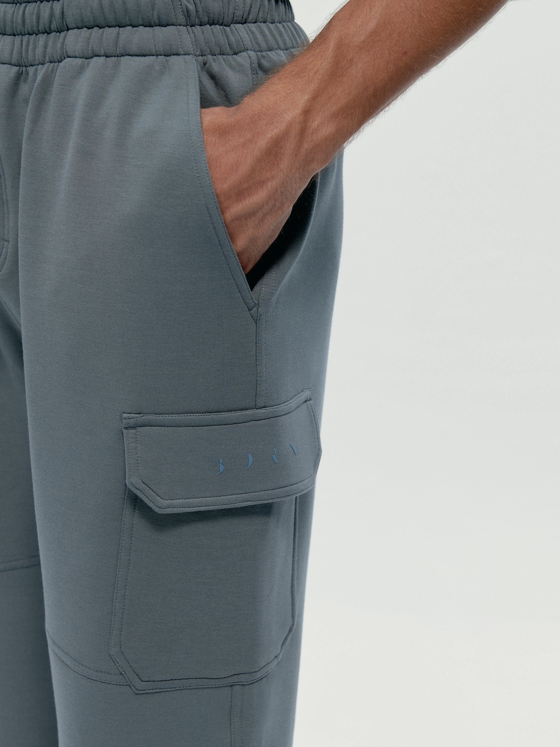 Performance athleisure sport pants BORN Green