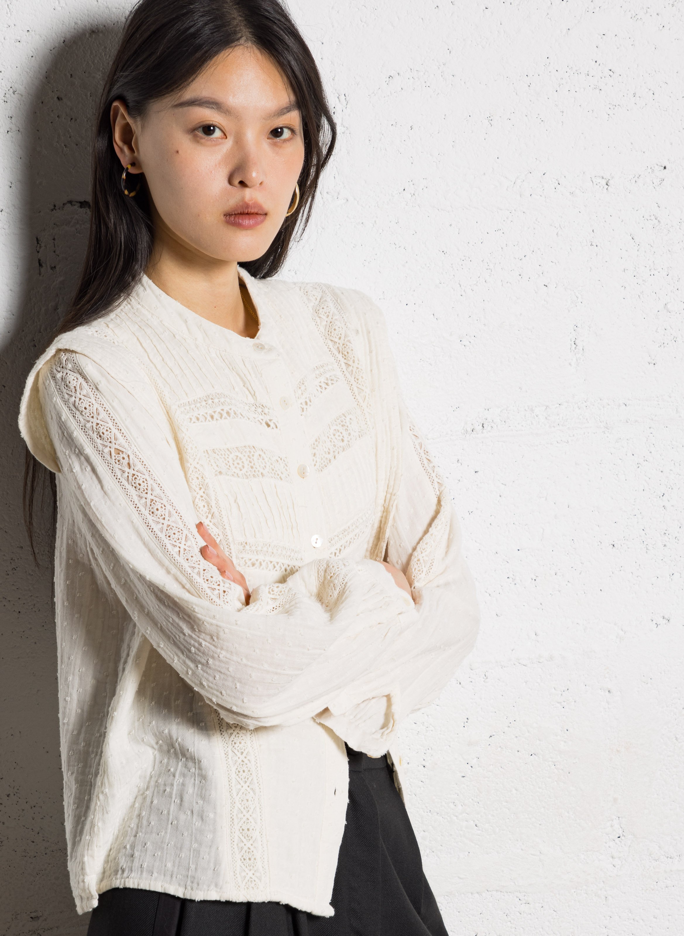 Round neck cotton blouse MAISON HOTEL White