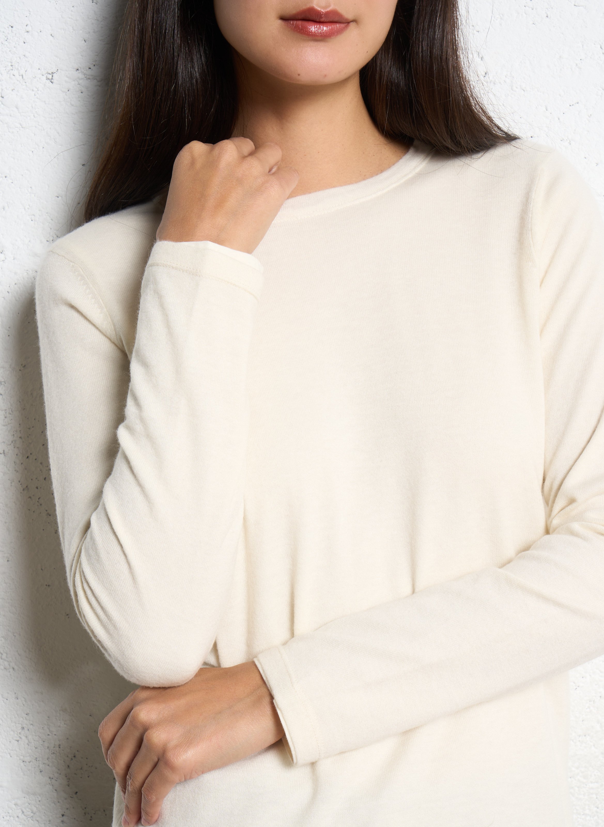 Top droit col rond en cachemire MAJESTIC FILATURES Beige