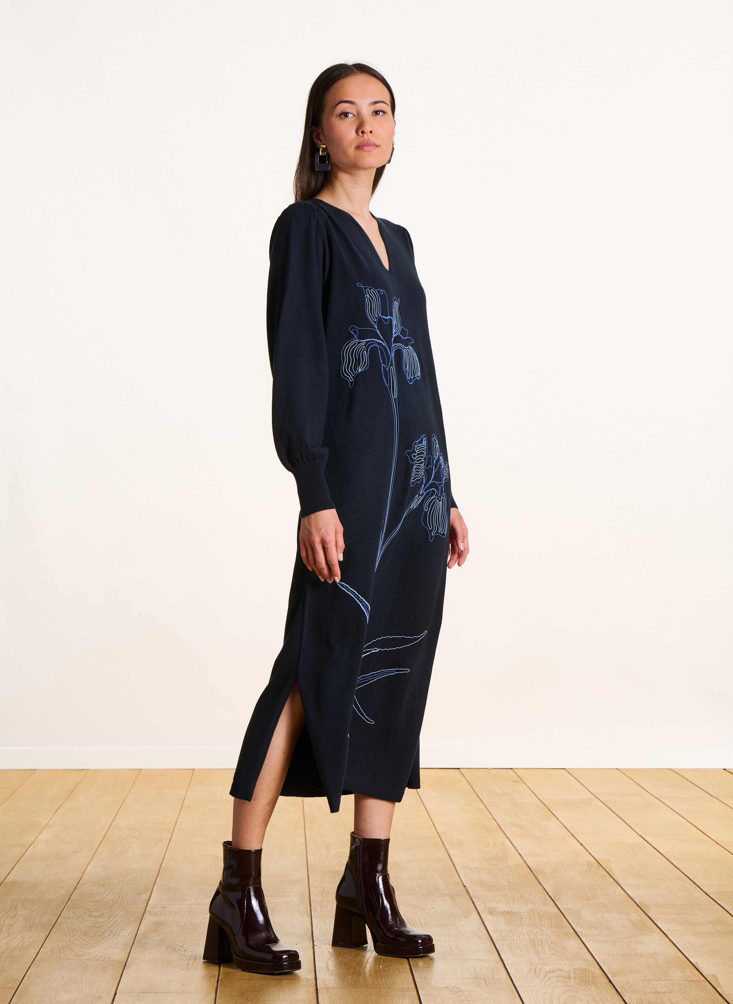 Long straight dress with round collar LA FEE MARABOUTEE Blue